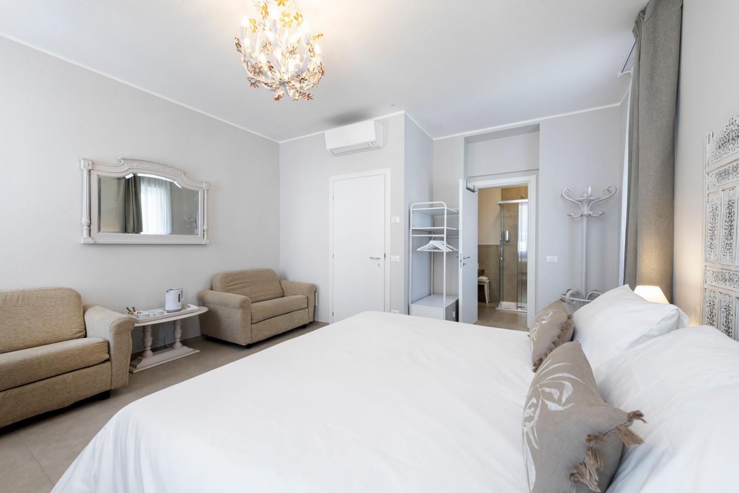 Superior Quadruple Room - Photo 1