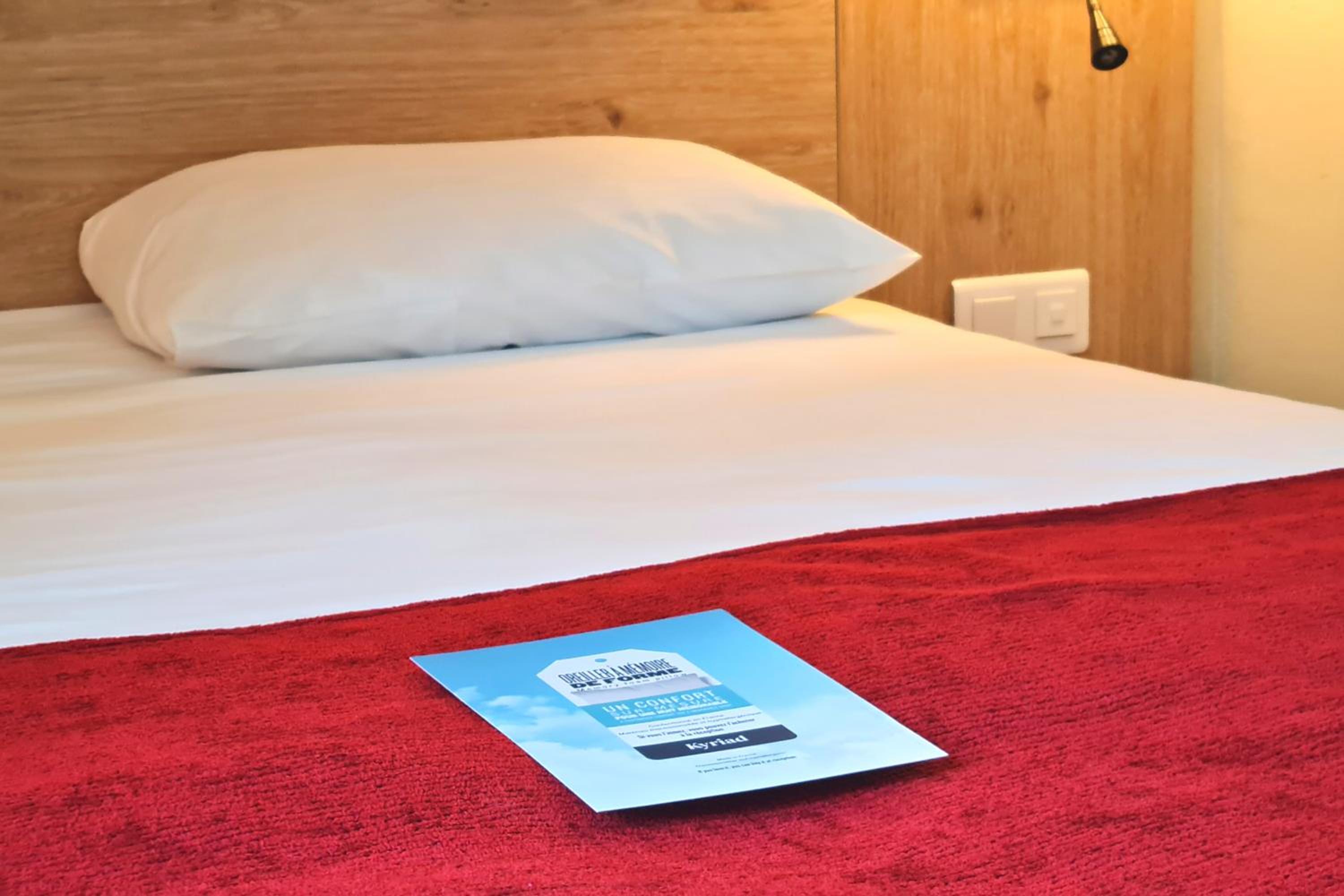 Standard Double Room - Photo 8