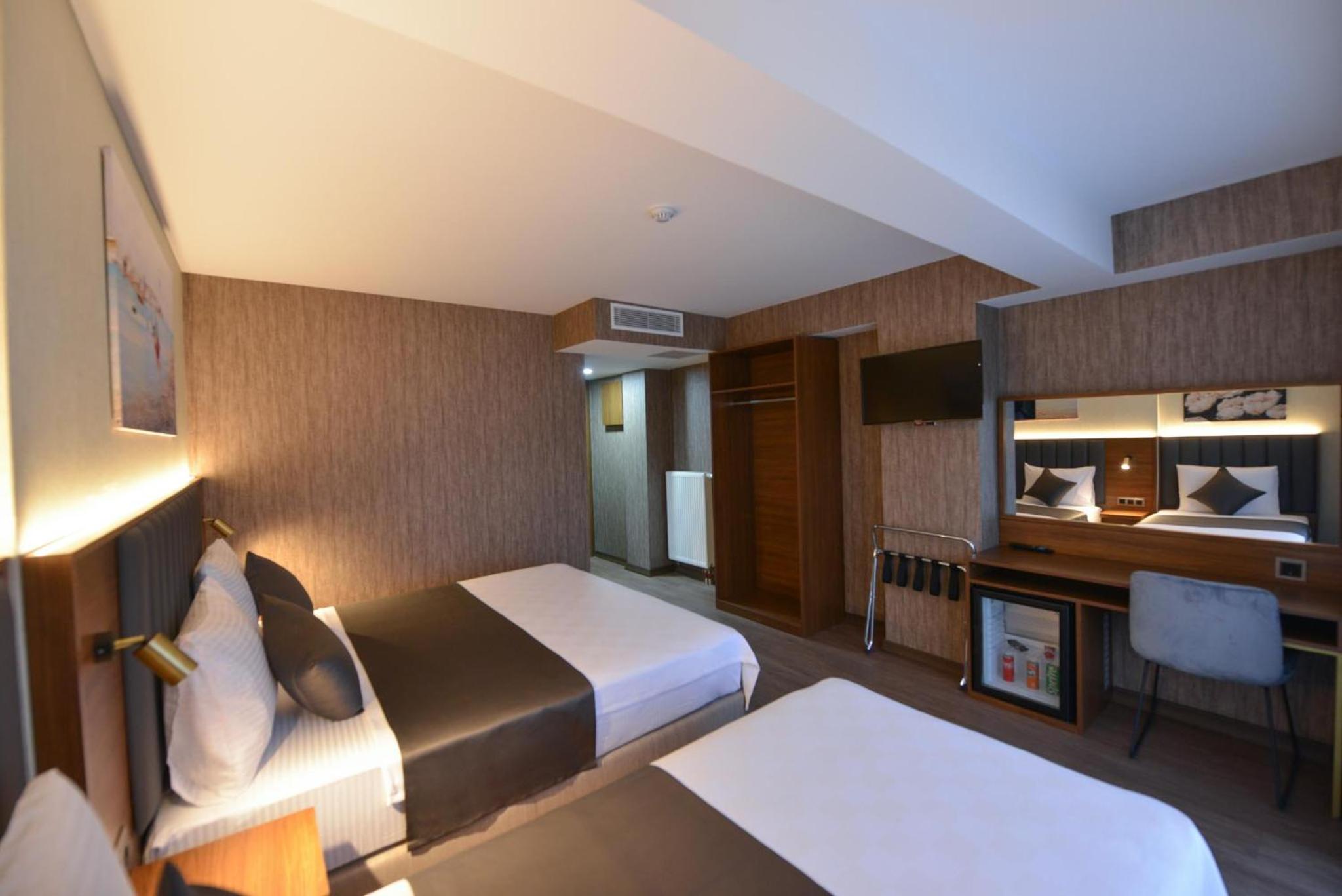 Triple Room