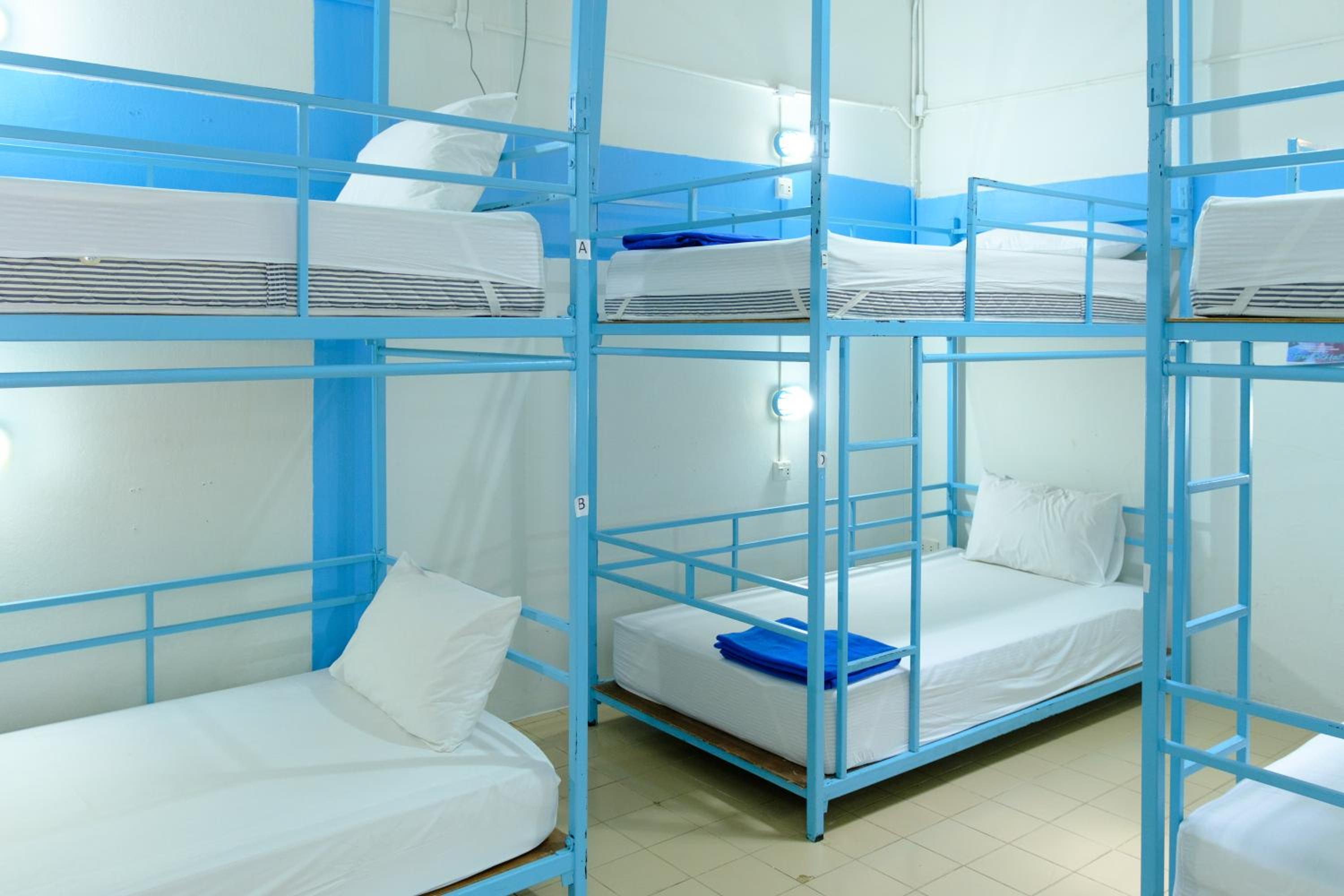 Bed in 6-Bed Mixed Dormitory Room photo 2