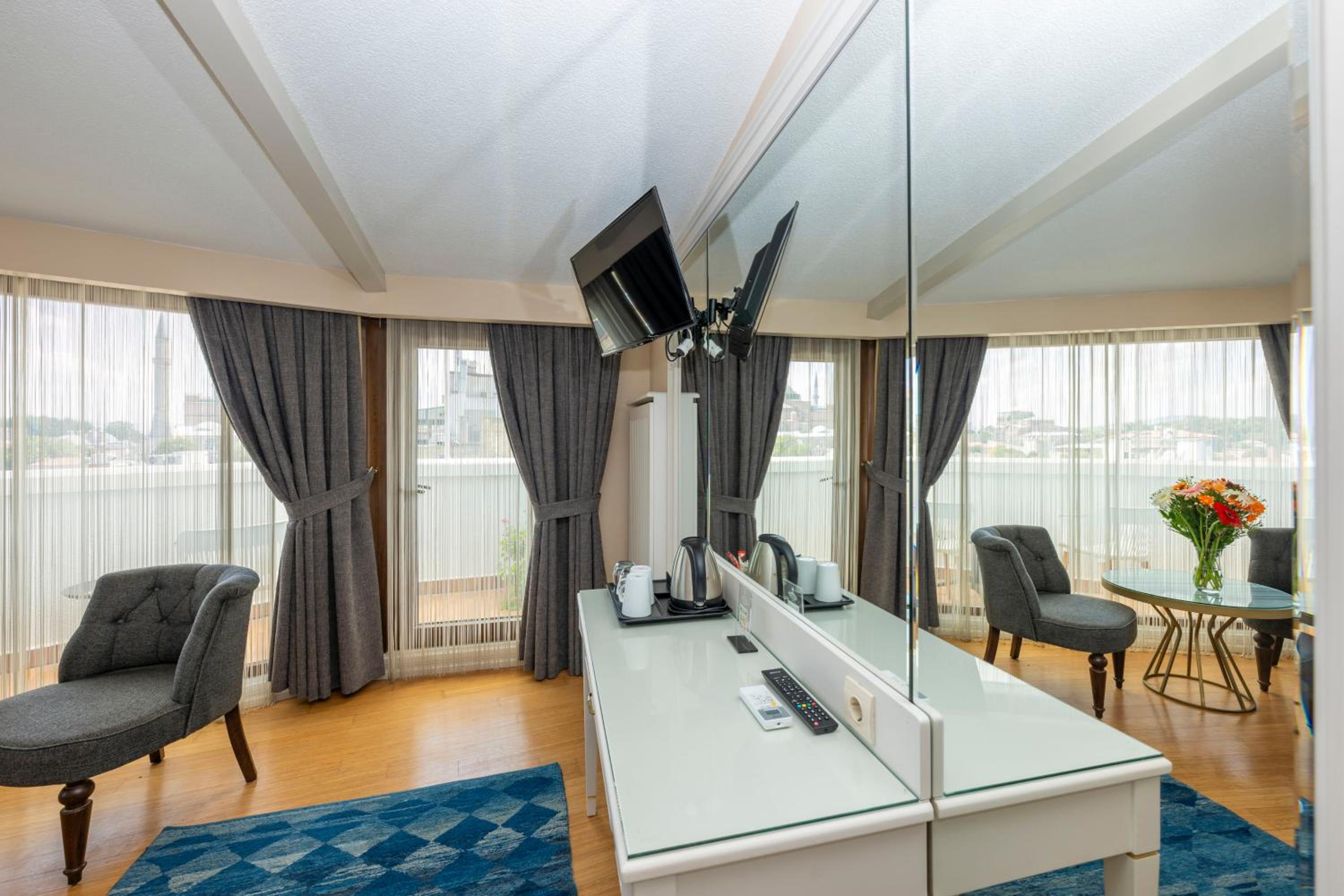 Deluxe Room photo 1
