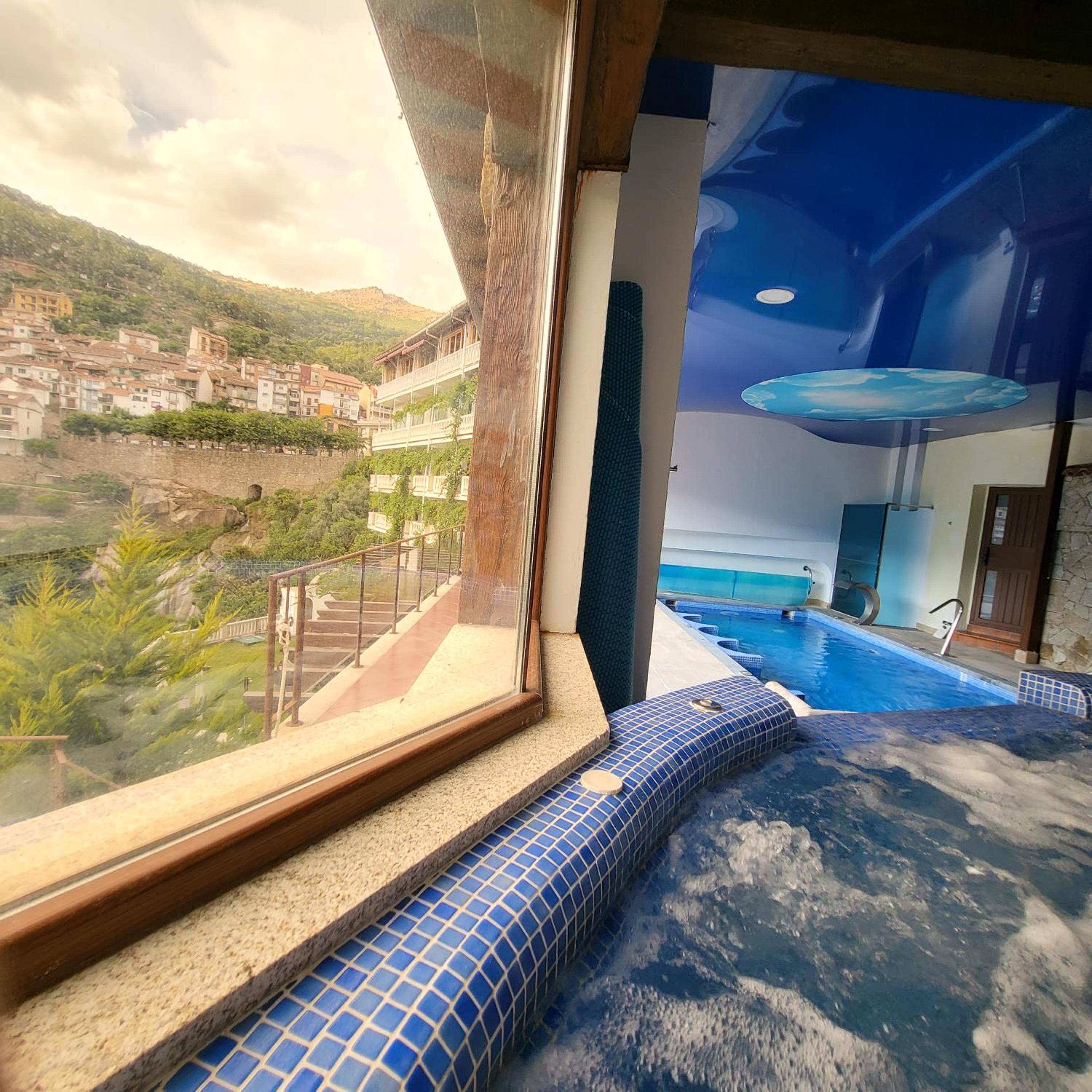 Double Room with Spa Access photo 3