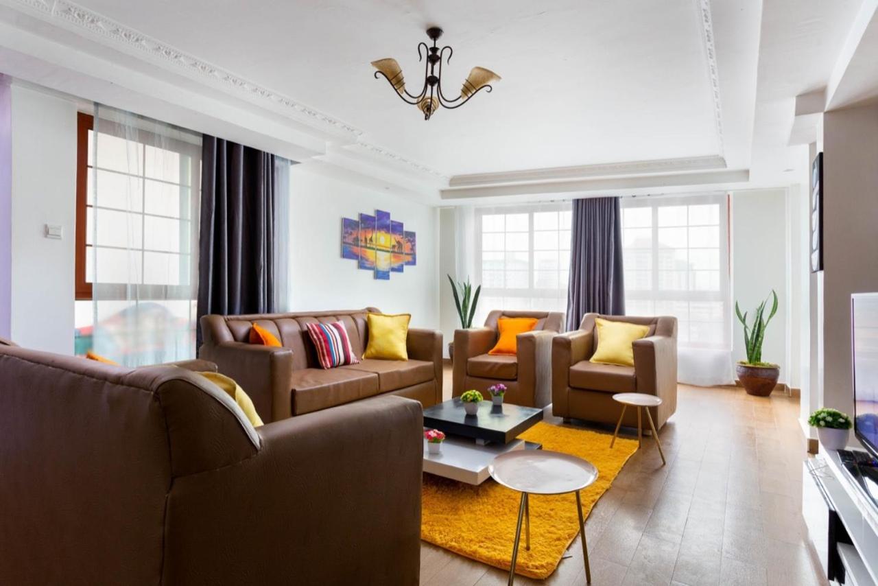 Four-Bedroom Apartment - Photo 1