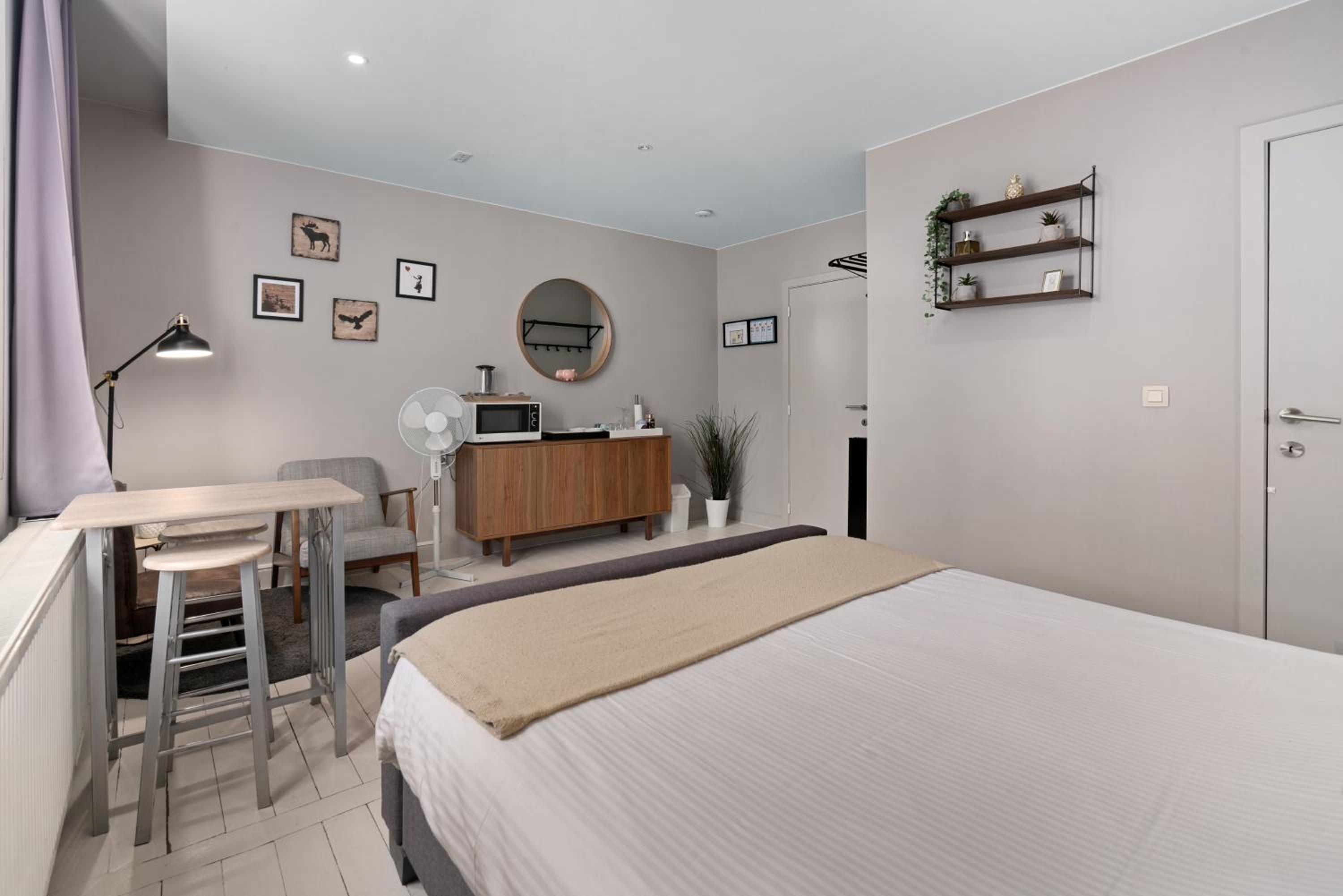 Large Double Room