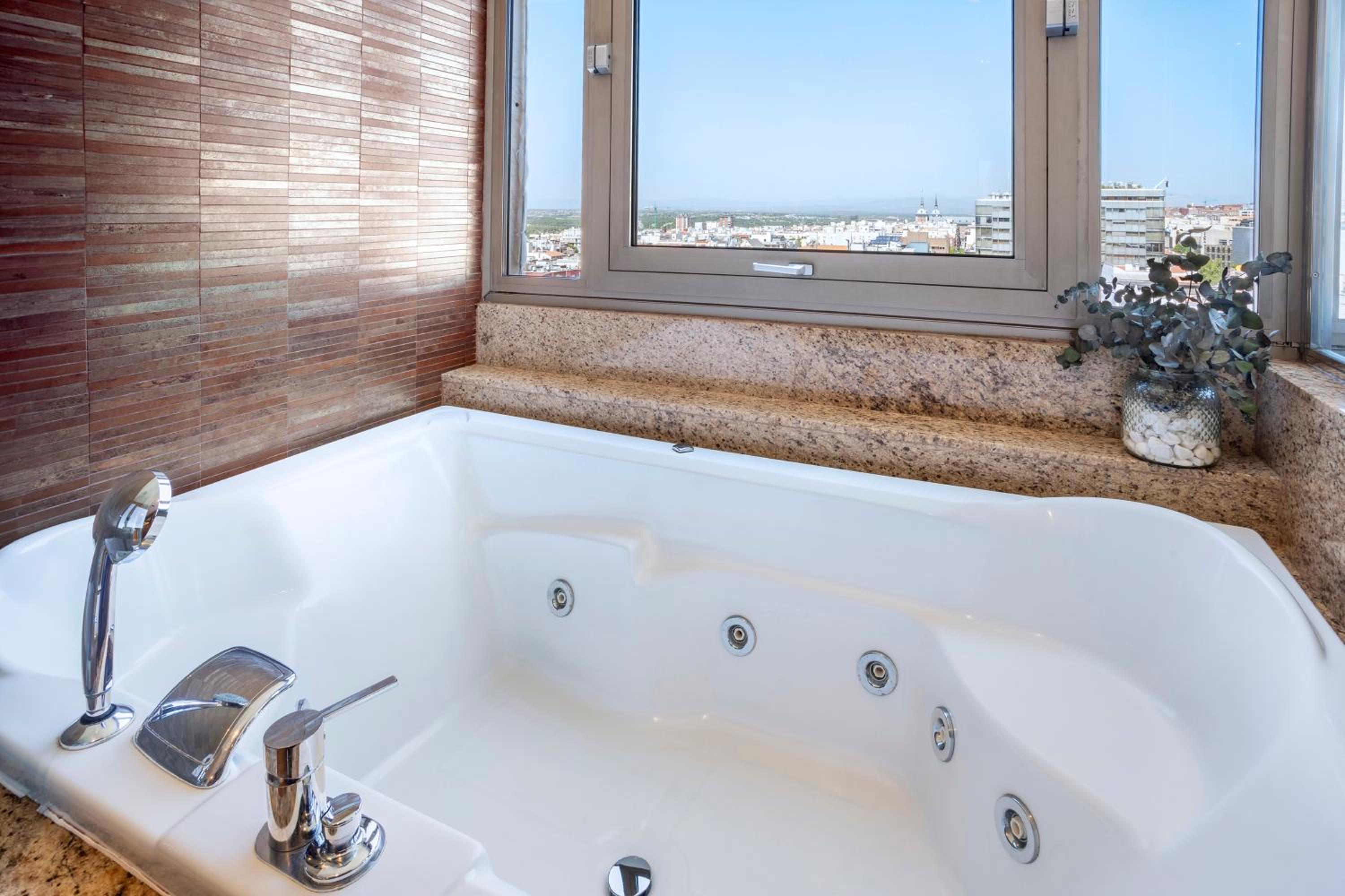 The Level Grand Premium Connecting Views (2 Adults + 2 Children)
