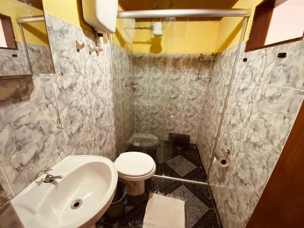 Classic Triple Room - Photo 8