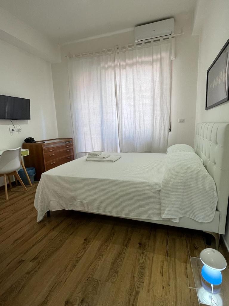 Double or Twin Room photo 3