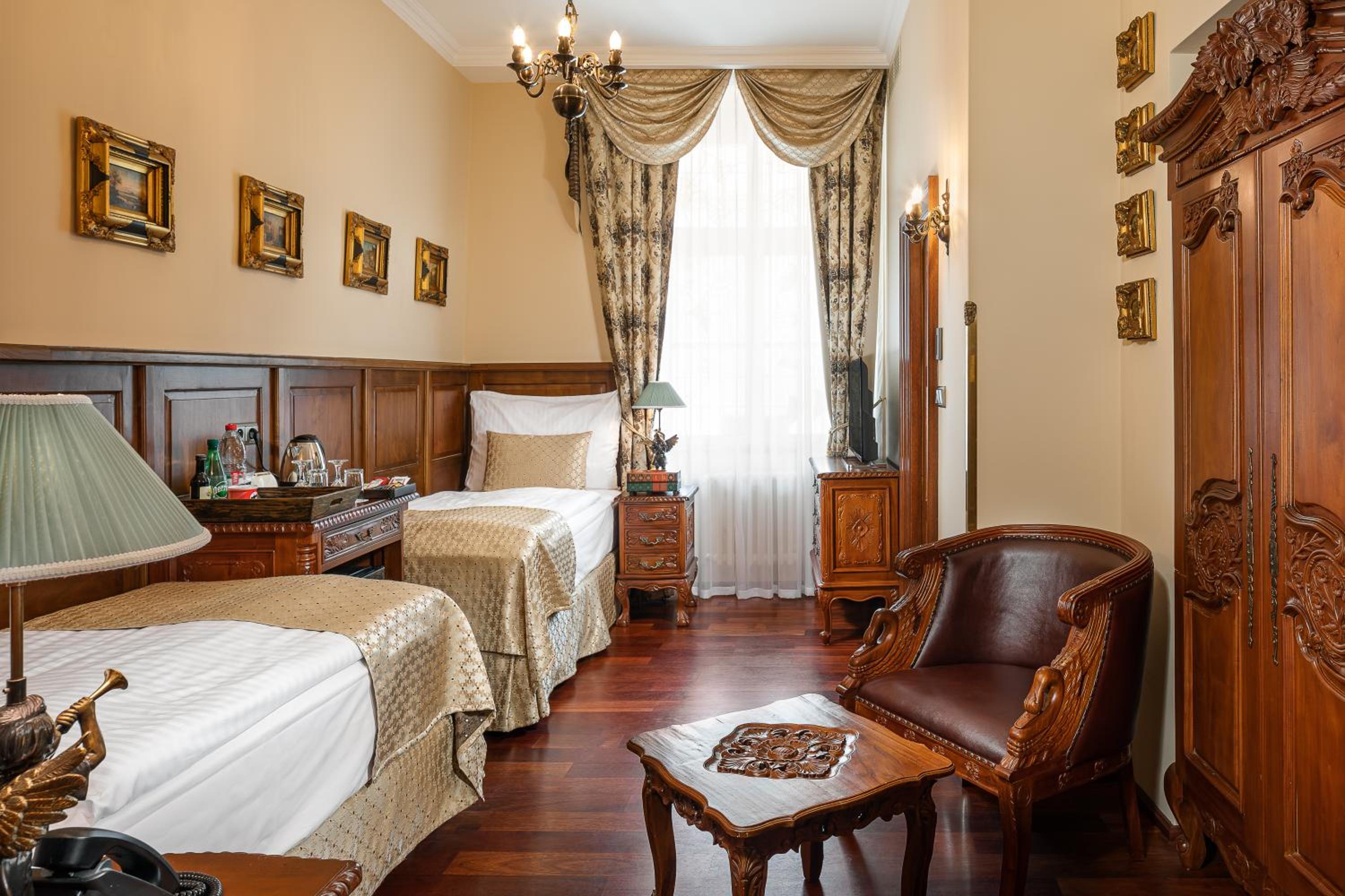 Superior Twin Room