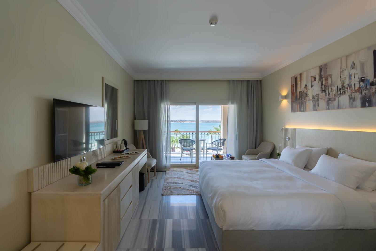Suite with Lake View photo 3