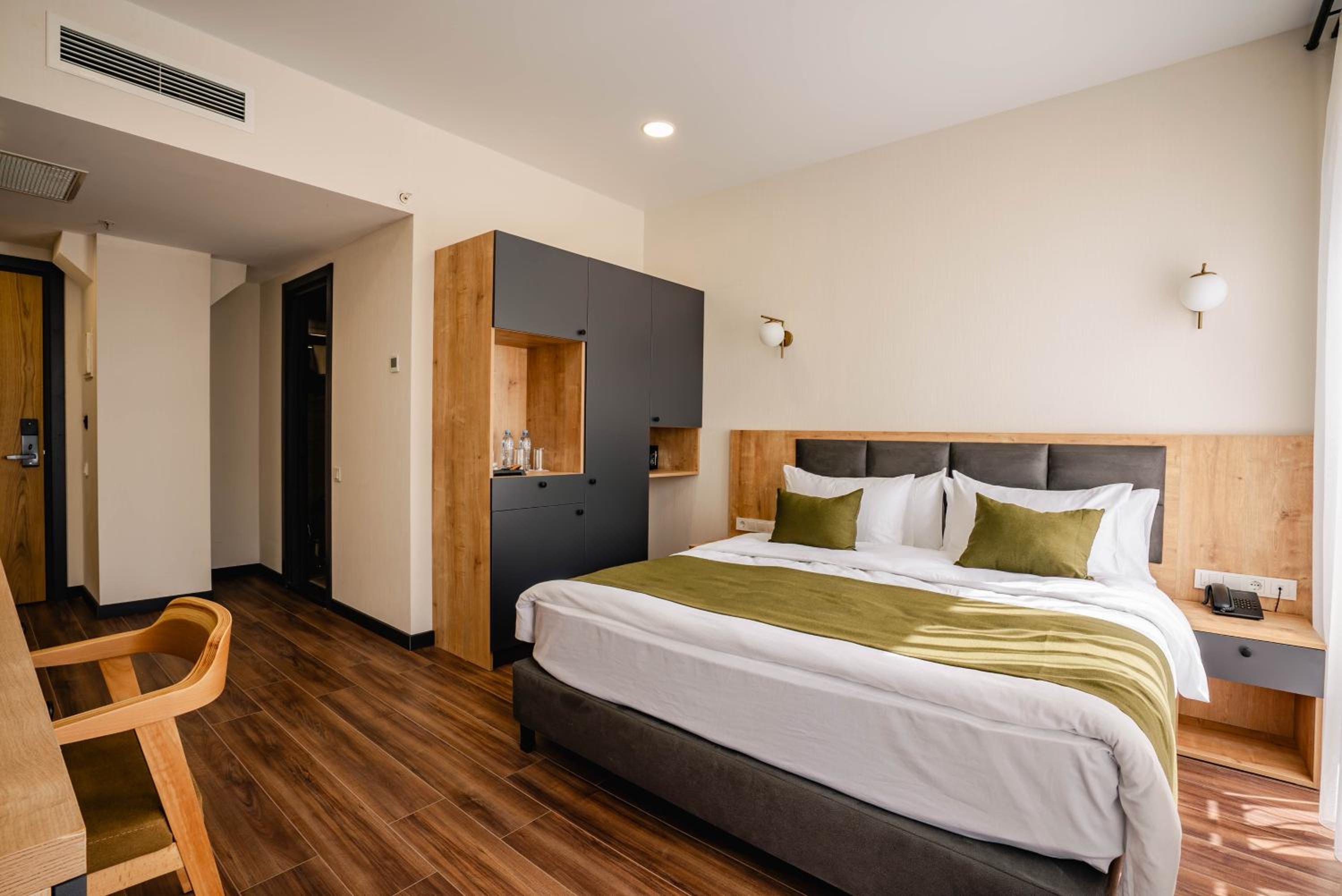 Deluxe Double or Twin Room - Photo 1
