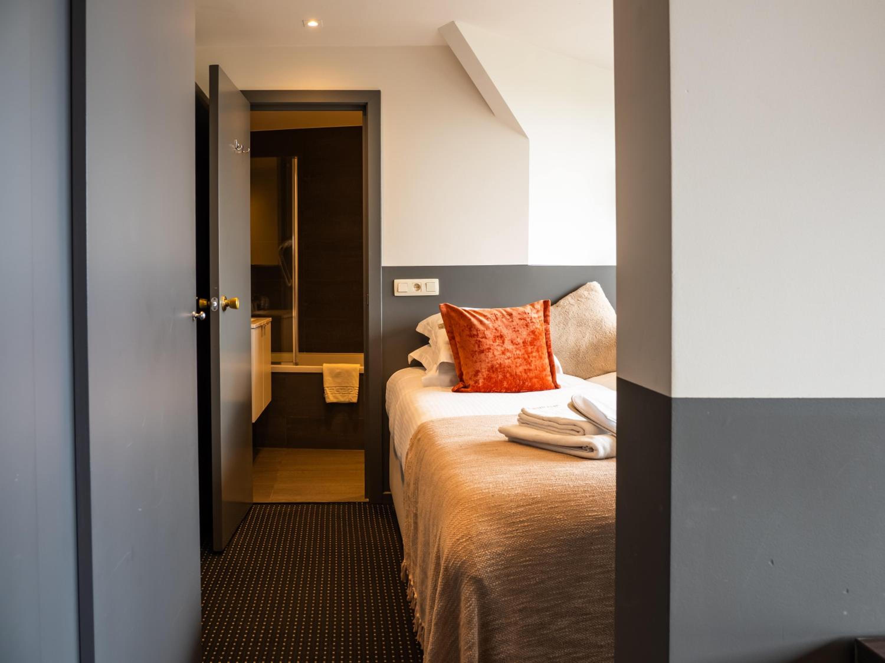 Standard Quadruple Room photo 2