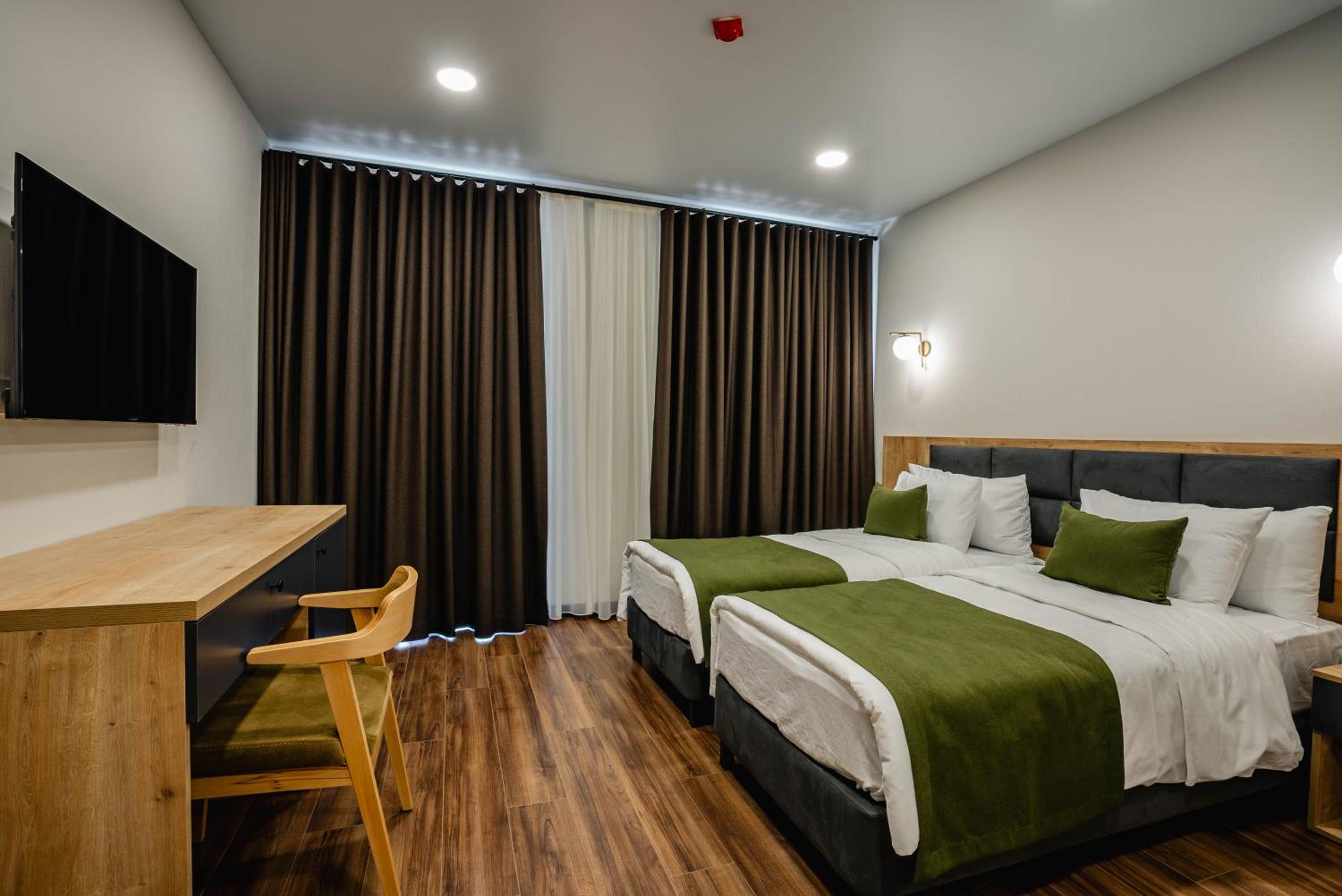 Standard Double or Twin Room - Photo 3