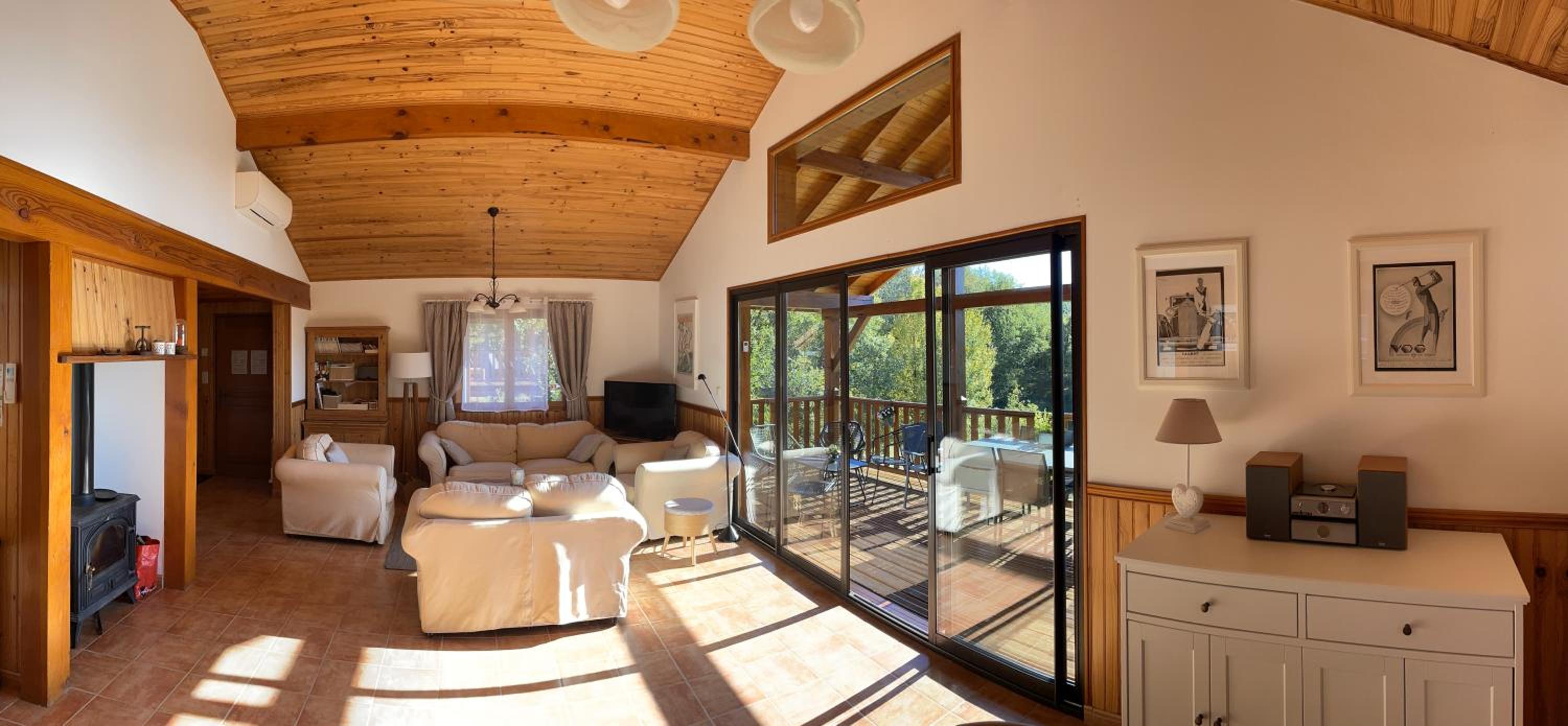 Three-Bedroom Chalet photo 1