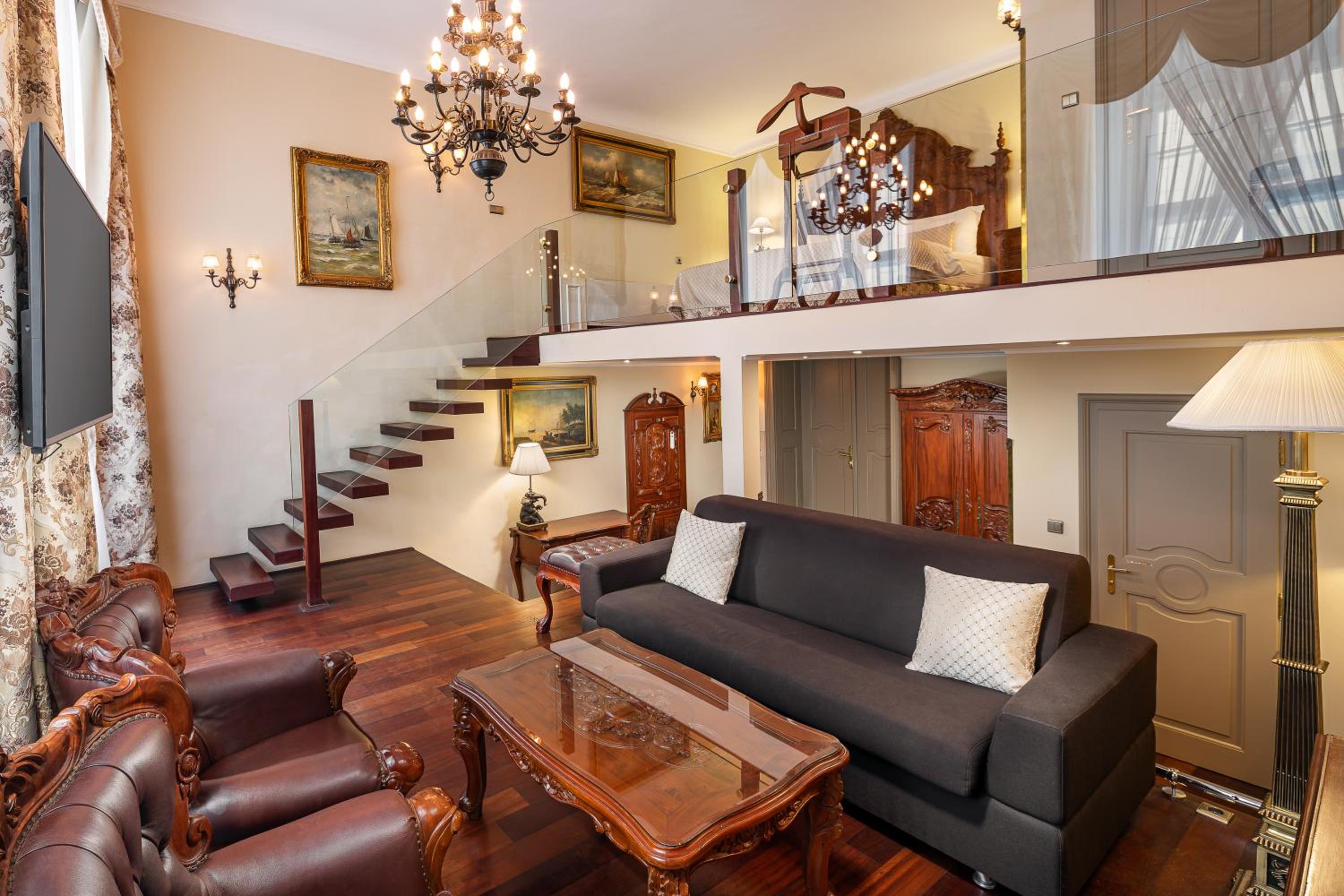Duplex Suite - Photo 3