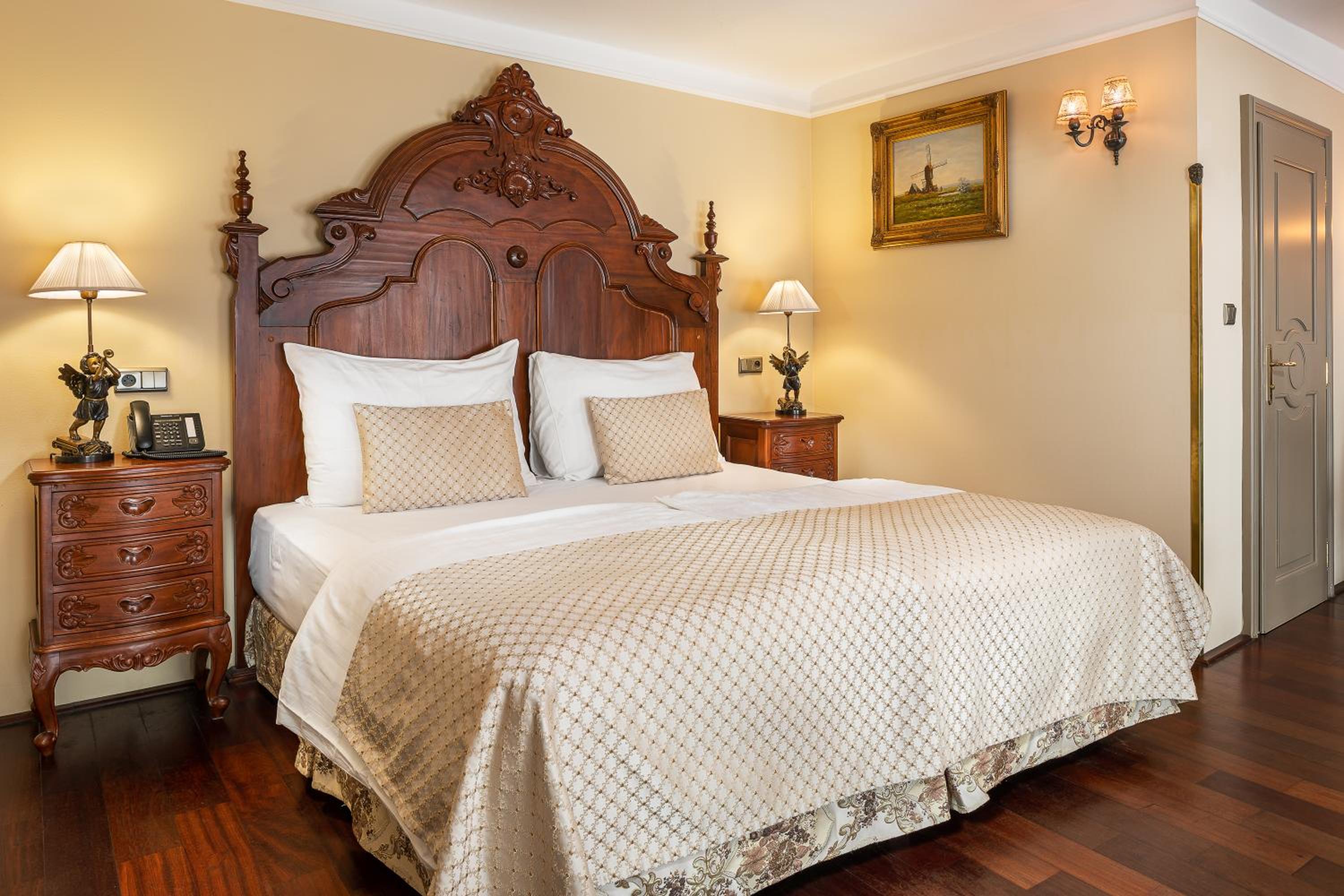 Duplex Suite - Photo 4
