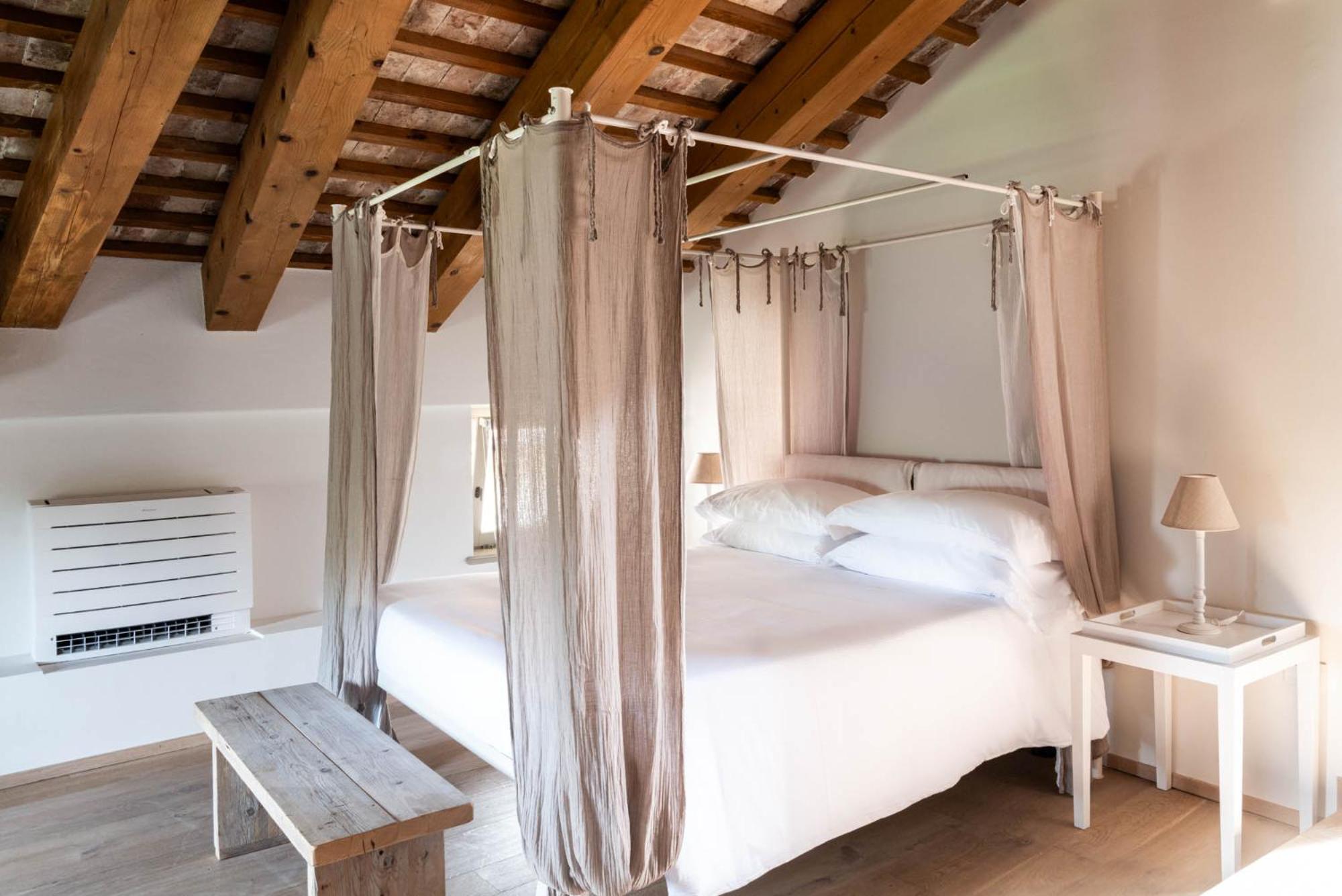 Quadruple Room with Shared Bathroom photo 1