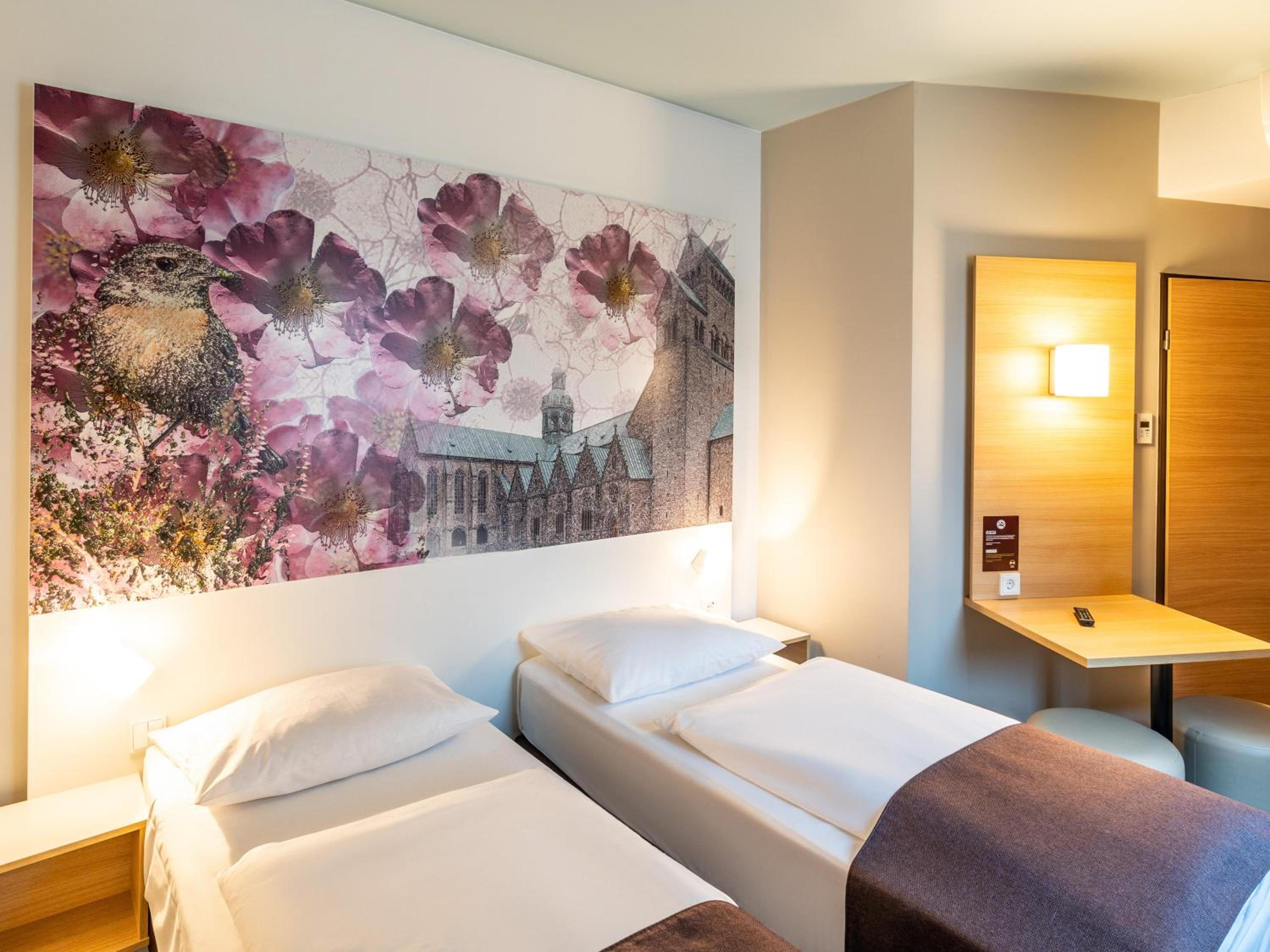 Twin Room - Photo 3