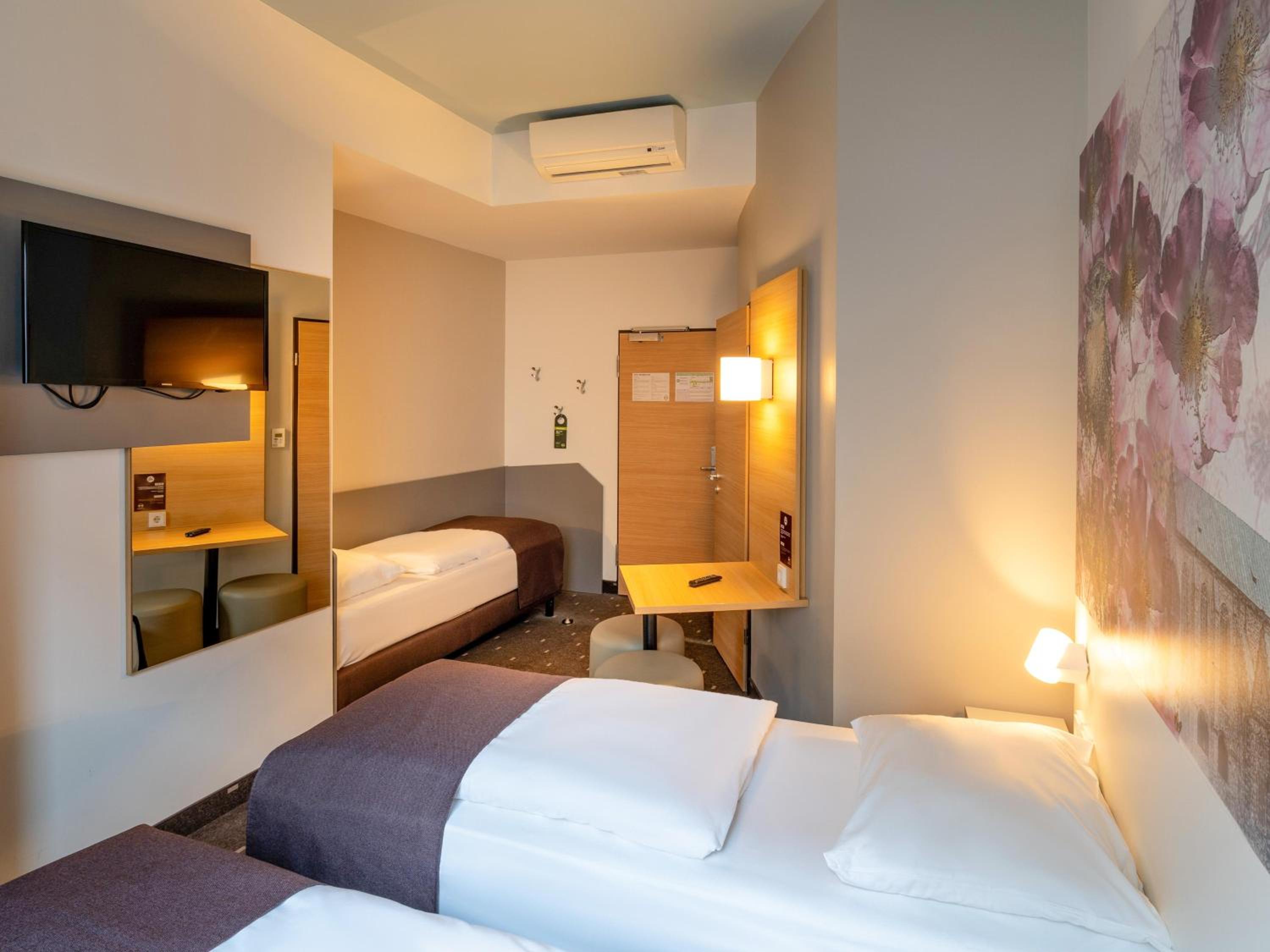 Triple Room - Photo 2