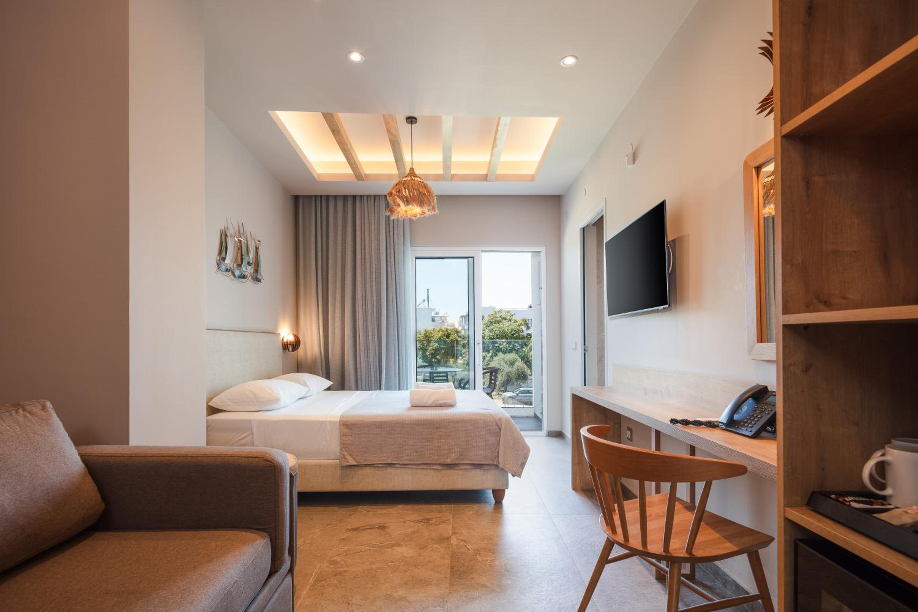 Suite with Inland View