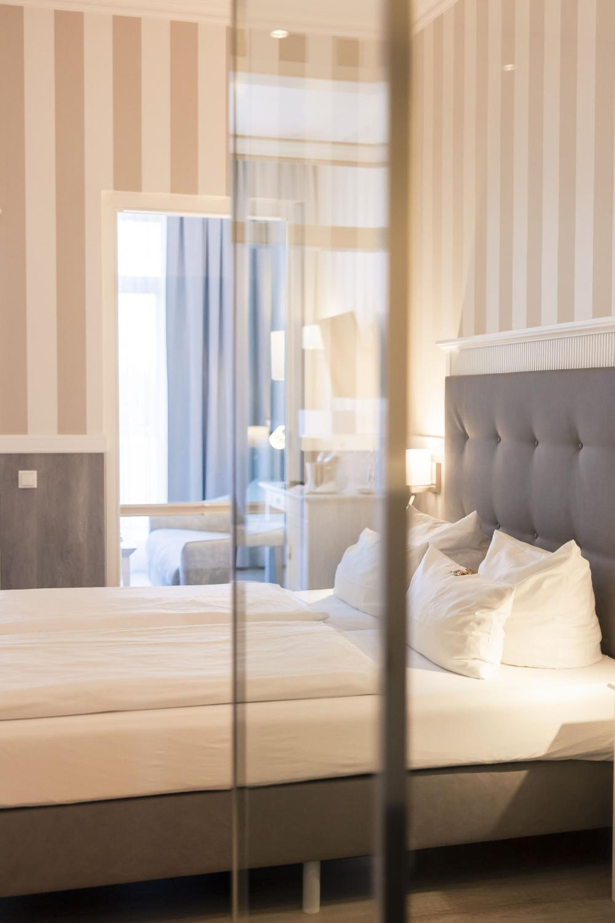 Junior Suite - Photo 12
