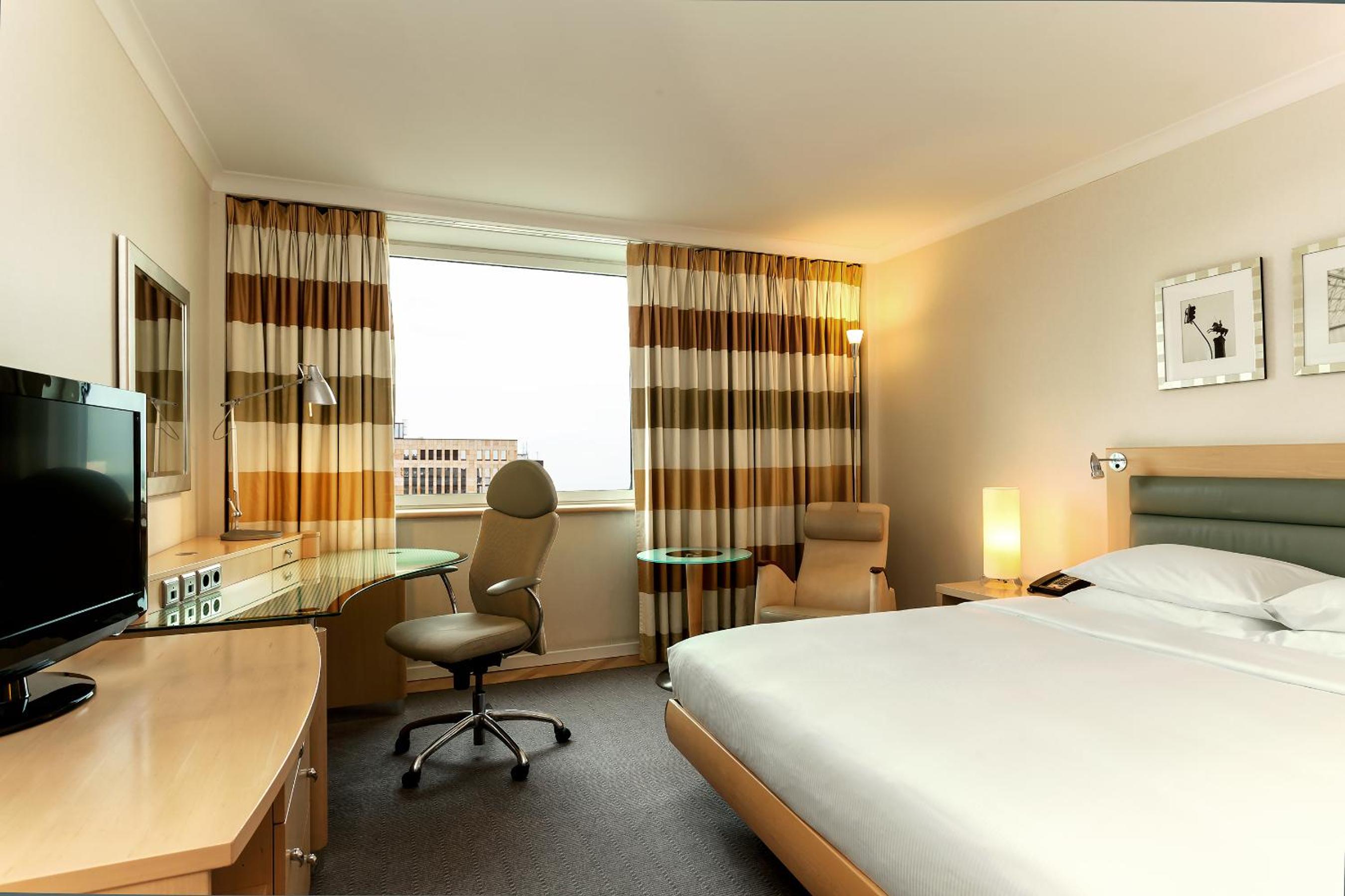 Single Guest Room