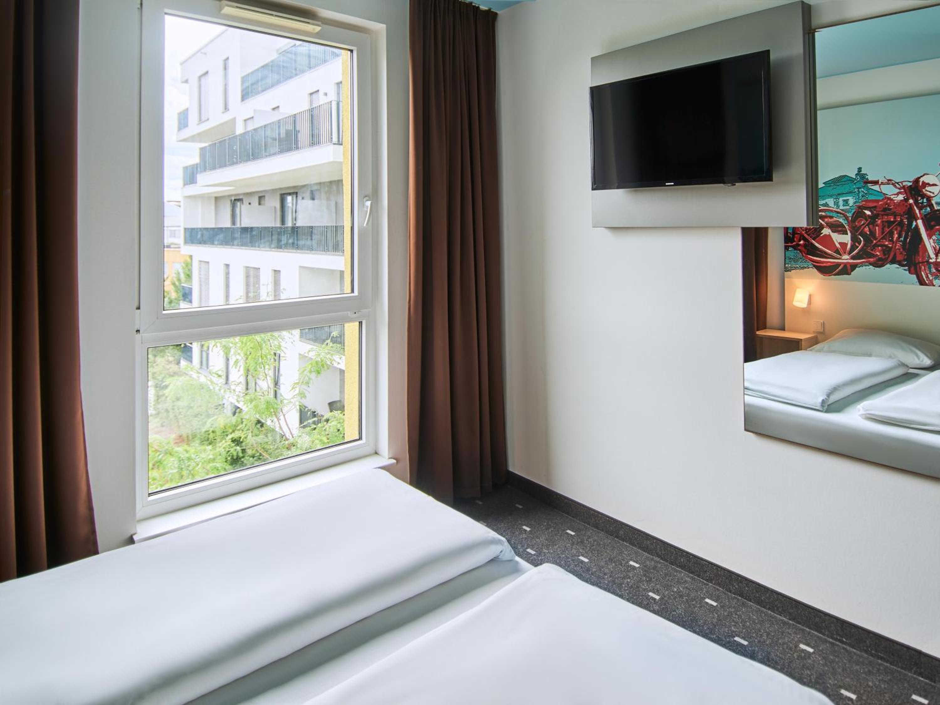 Double Room - Photo 2