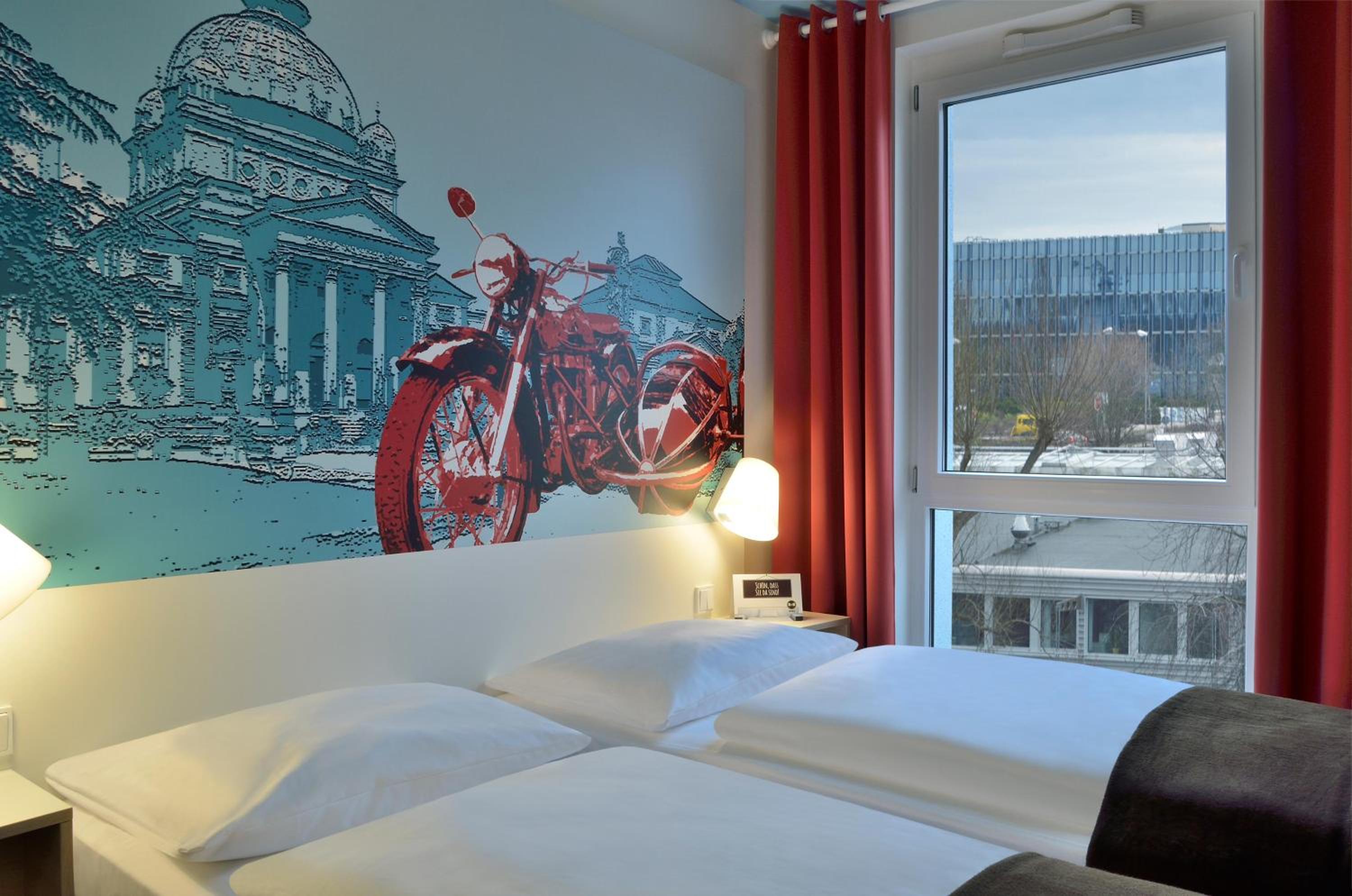 Twin Room - Photo 3