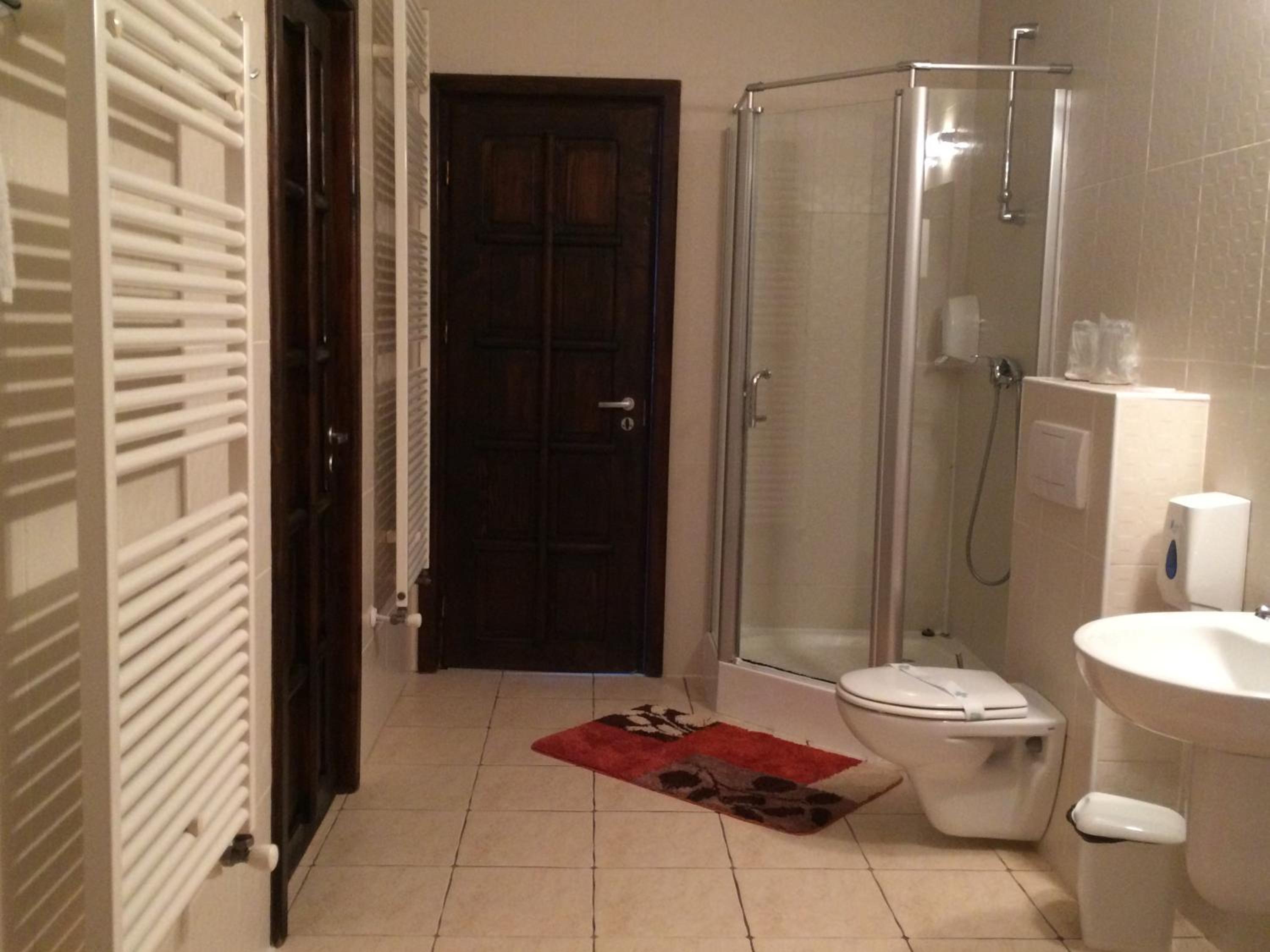 Suite - Photo 3