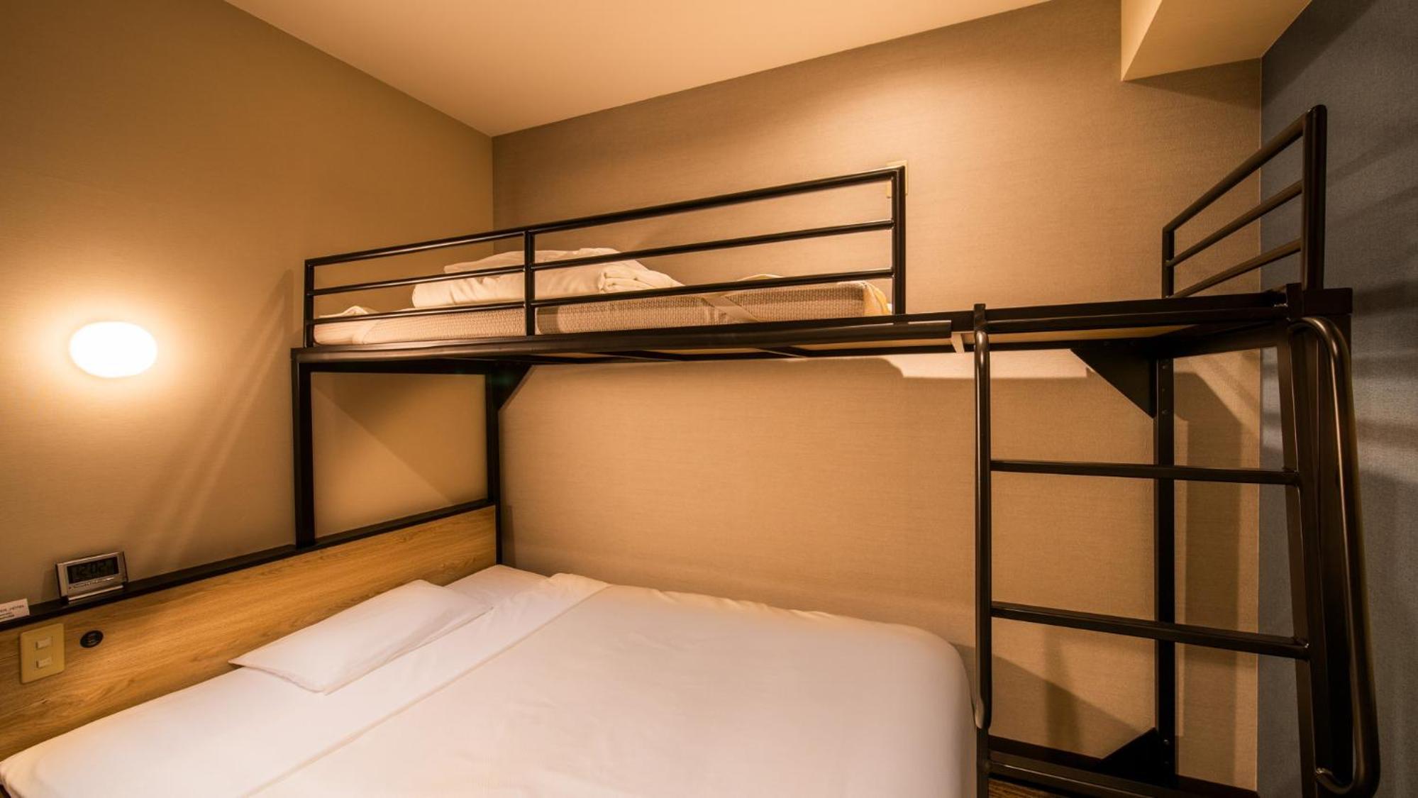 Room with Double Bed and Bunk Bed - Non-Smoking - Photo 21