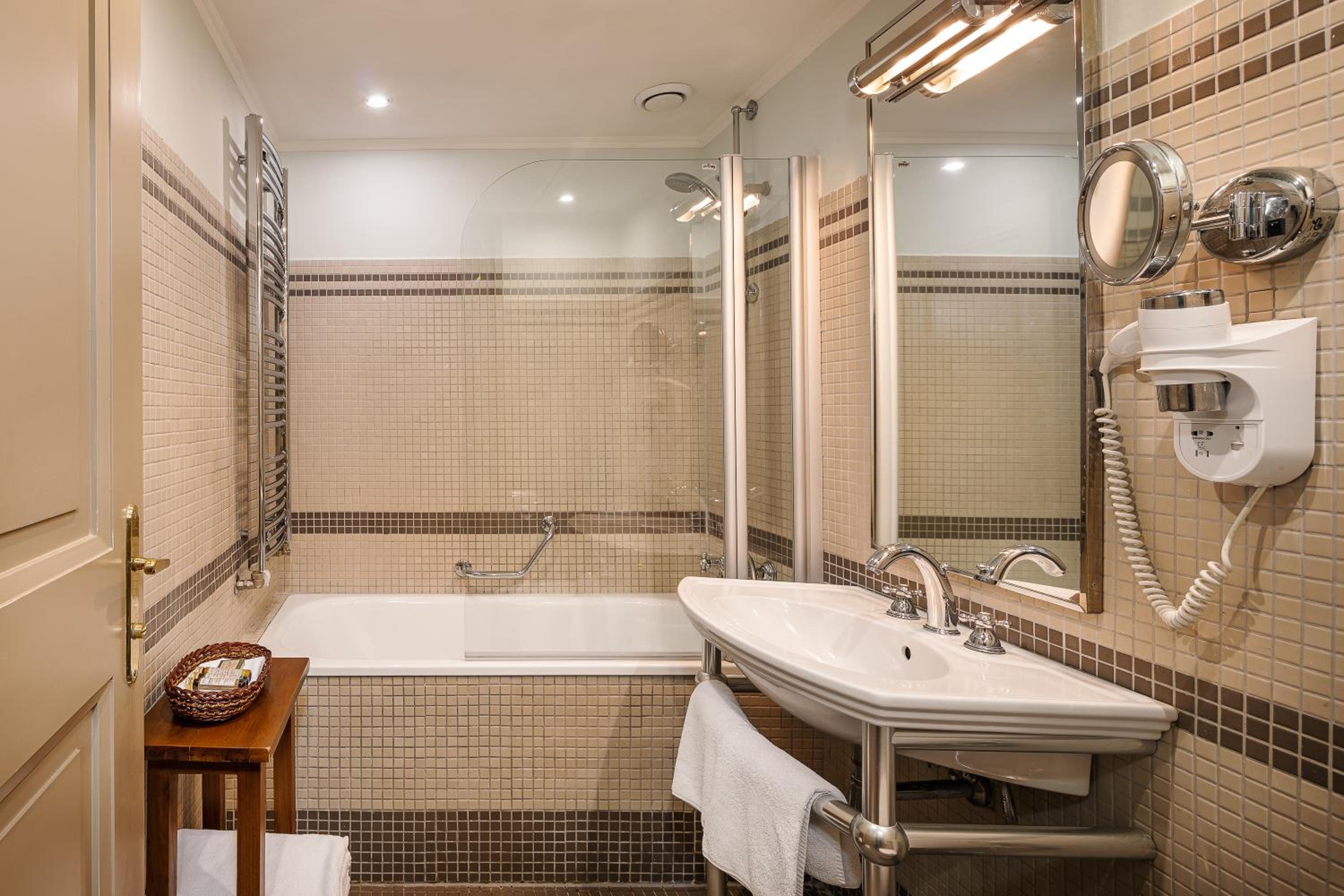 Superior Double Room - Photo 5