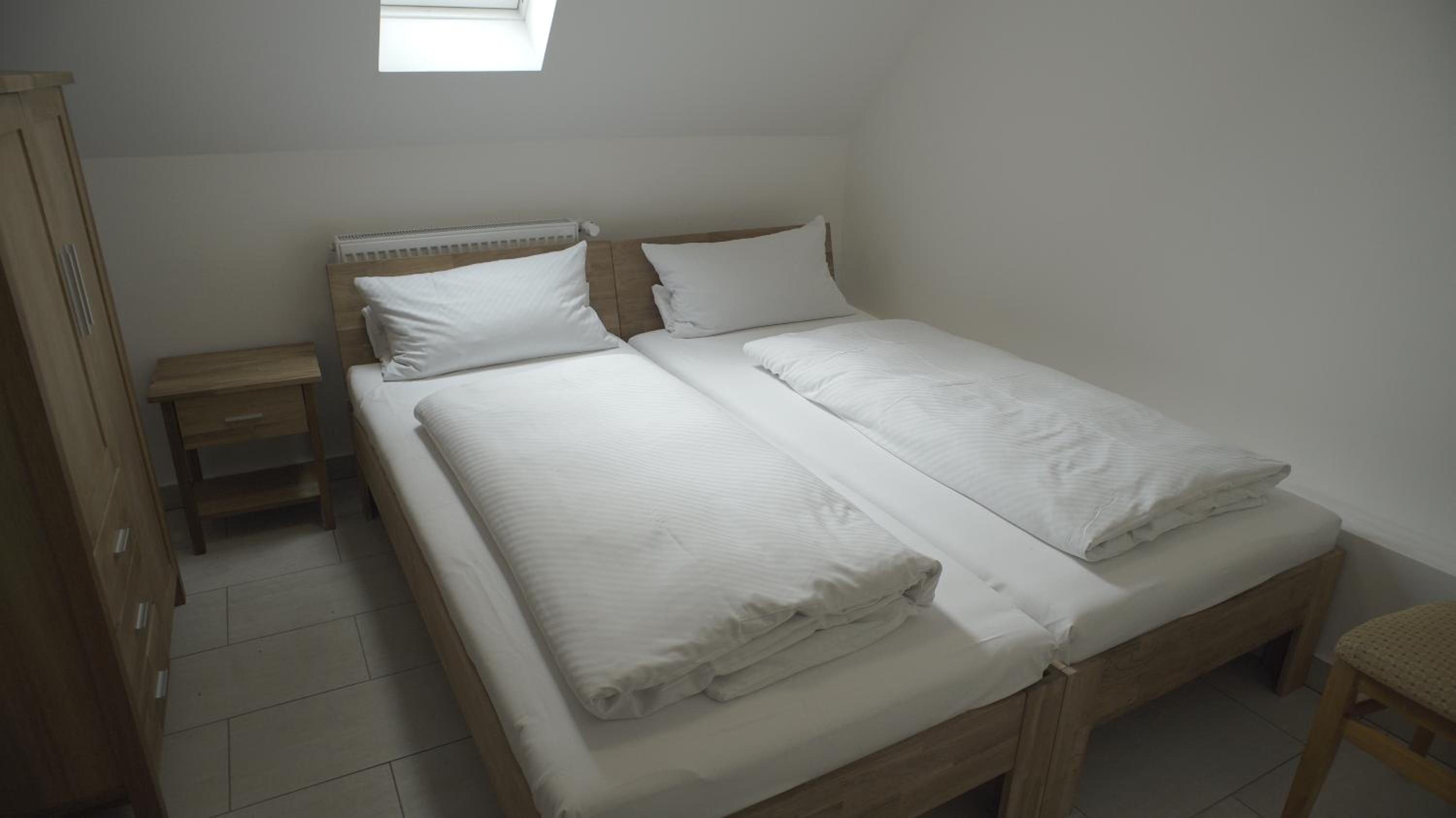 Deluxe Double Room with Shower - Photo 1