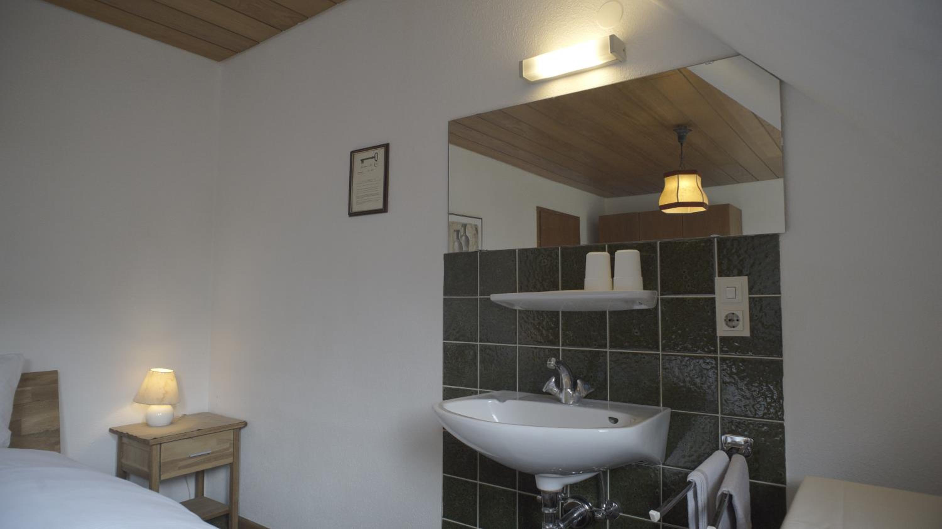 Double Room with Shared Toilet photo 3