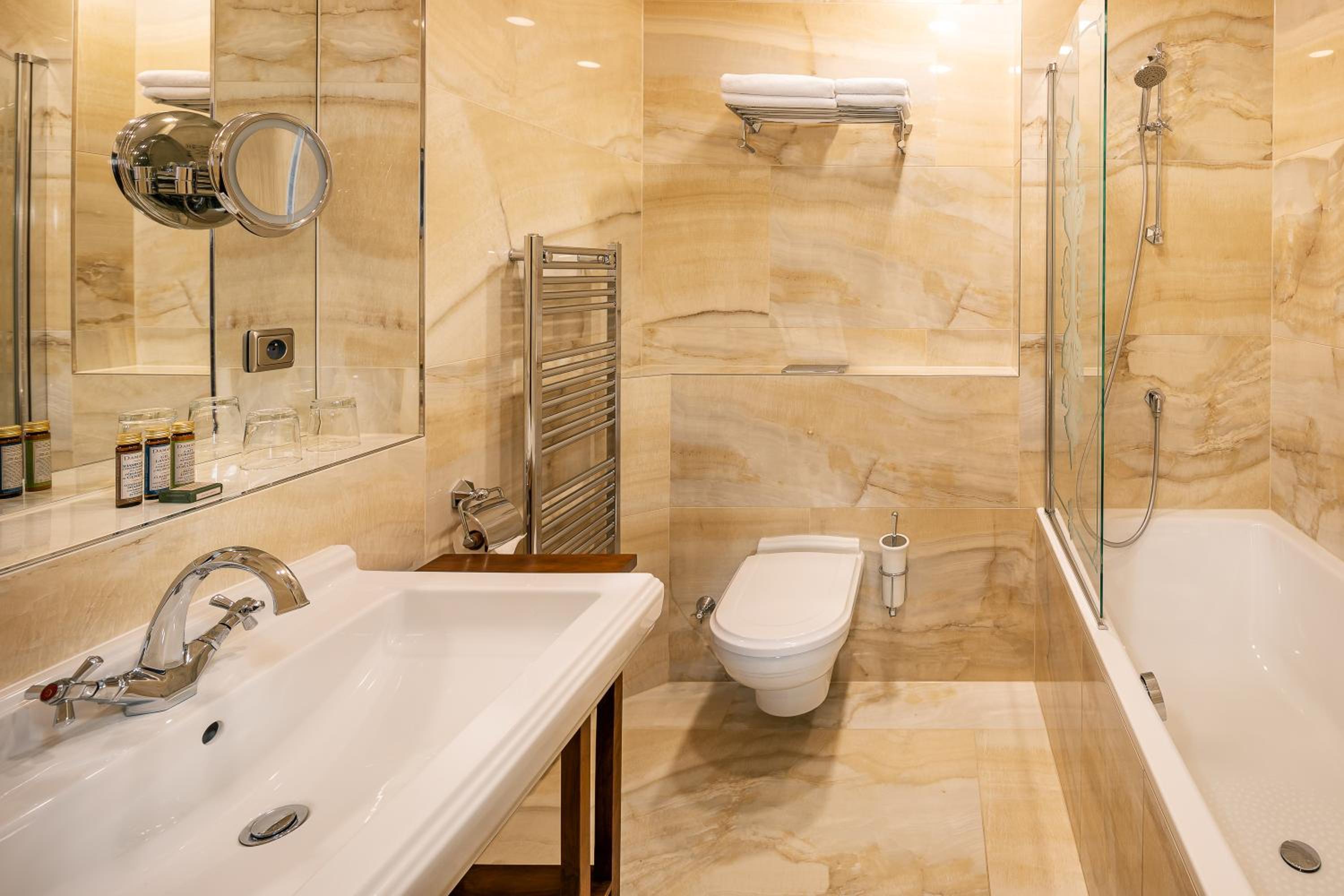 Junior Suite - Photo 9