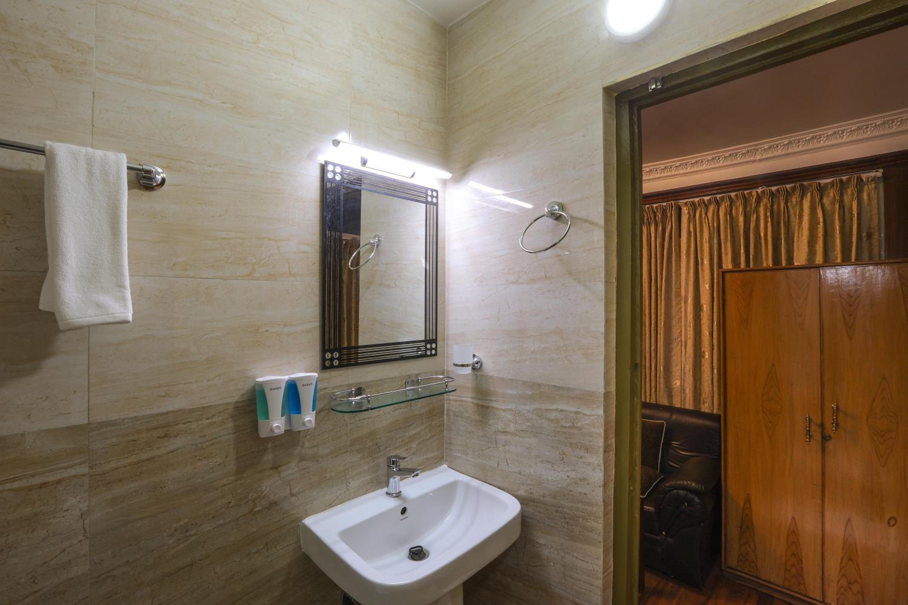 Deluxe Family Suite photo 2
