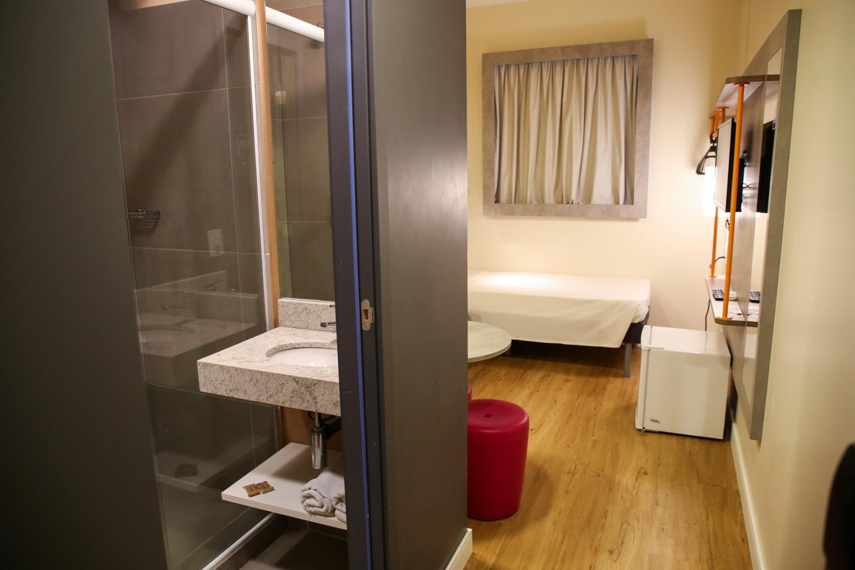 Executive Twin Room - Photo 2