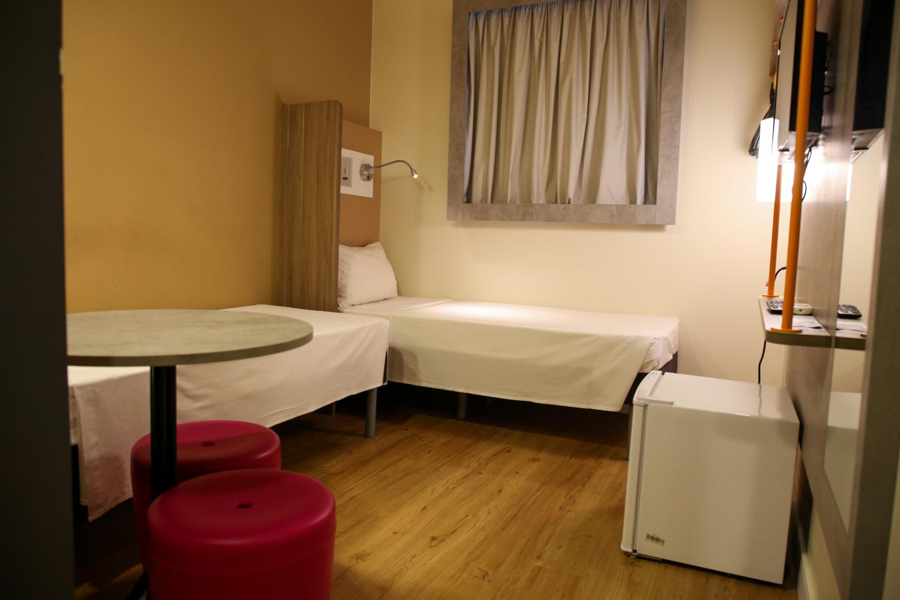 Executive Twin Room - Photo 4