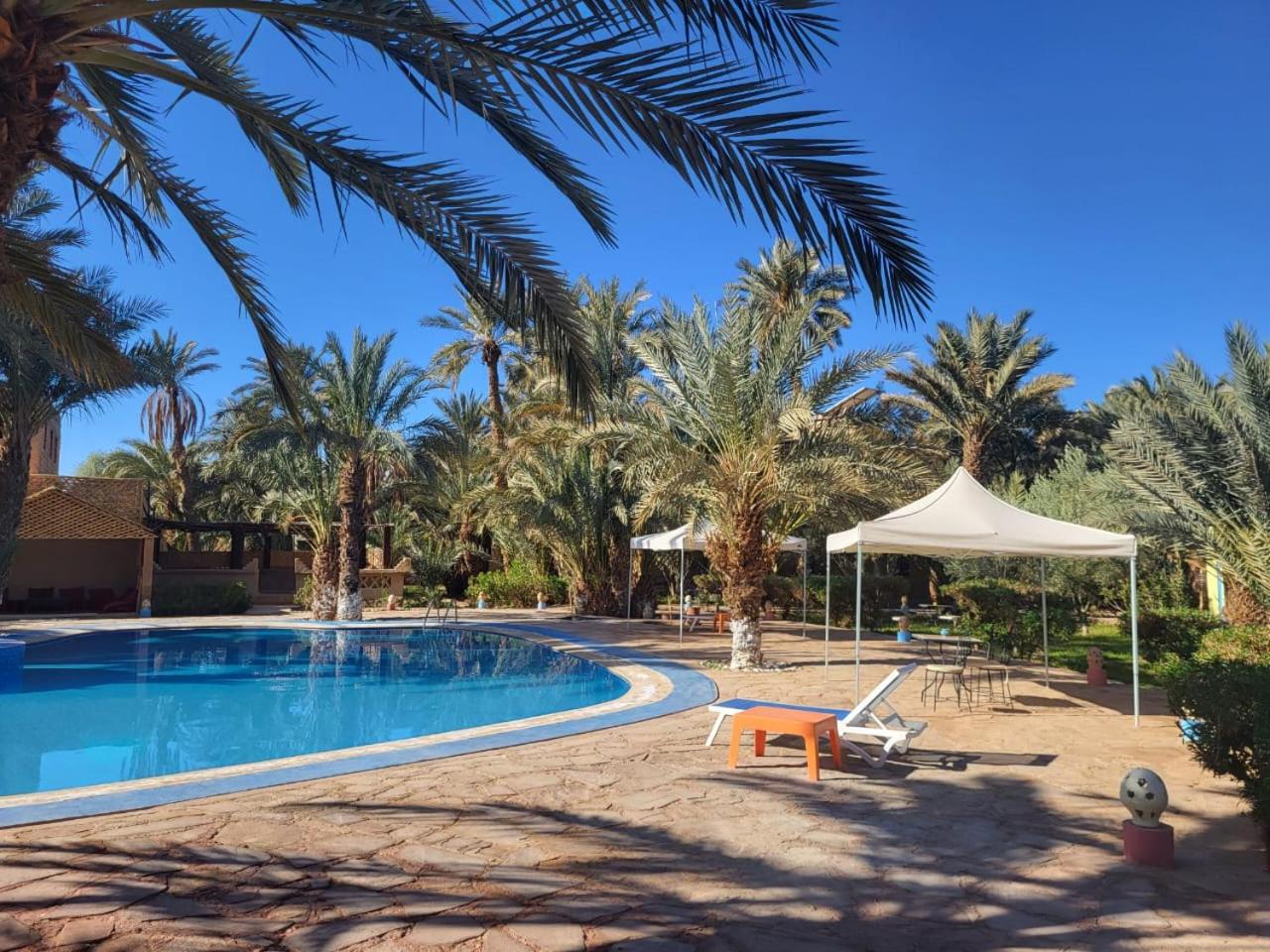 Double Room With Pool View photo 3