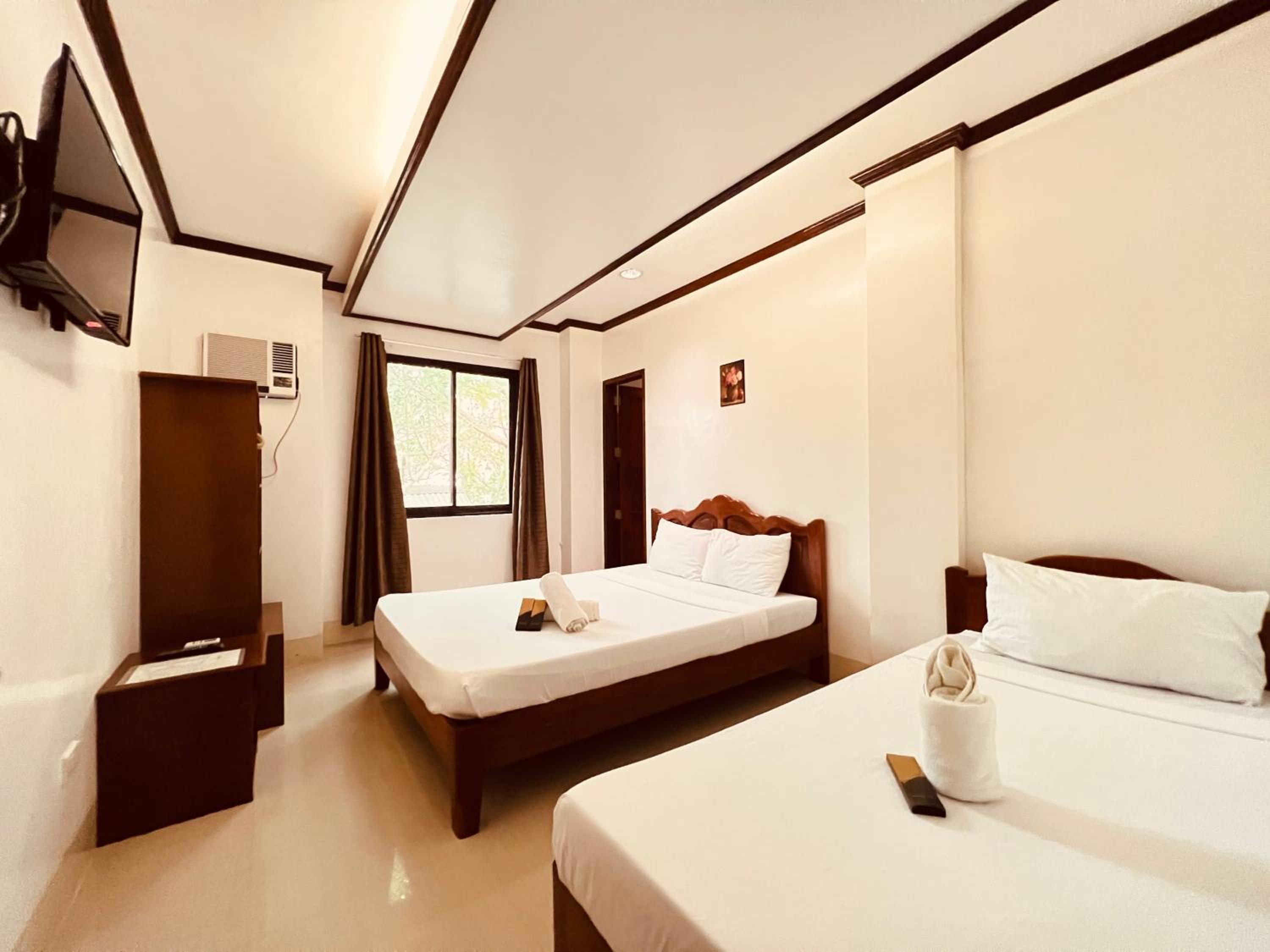 Superior Triple Room - Photo 4