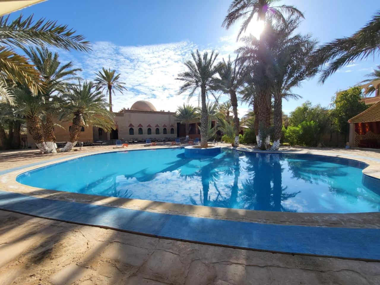 Double Room With Pool View photo 2