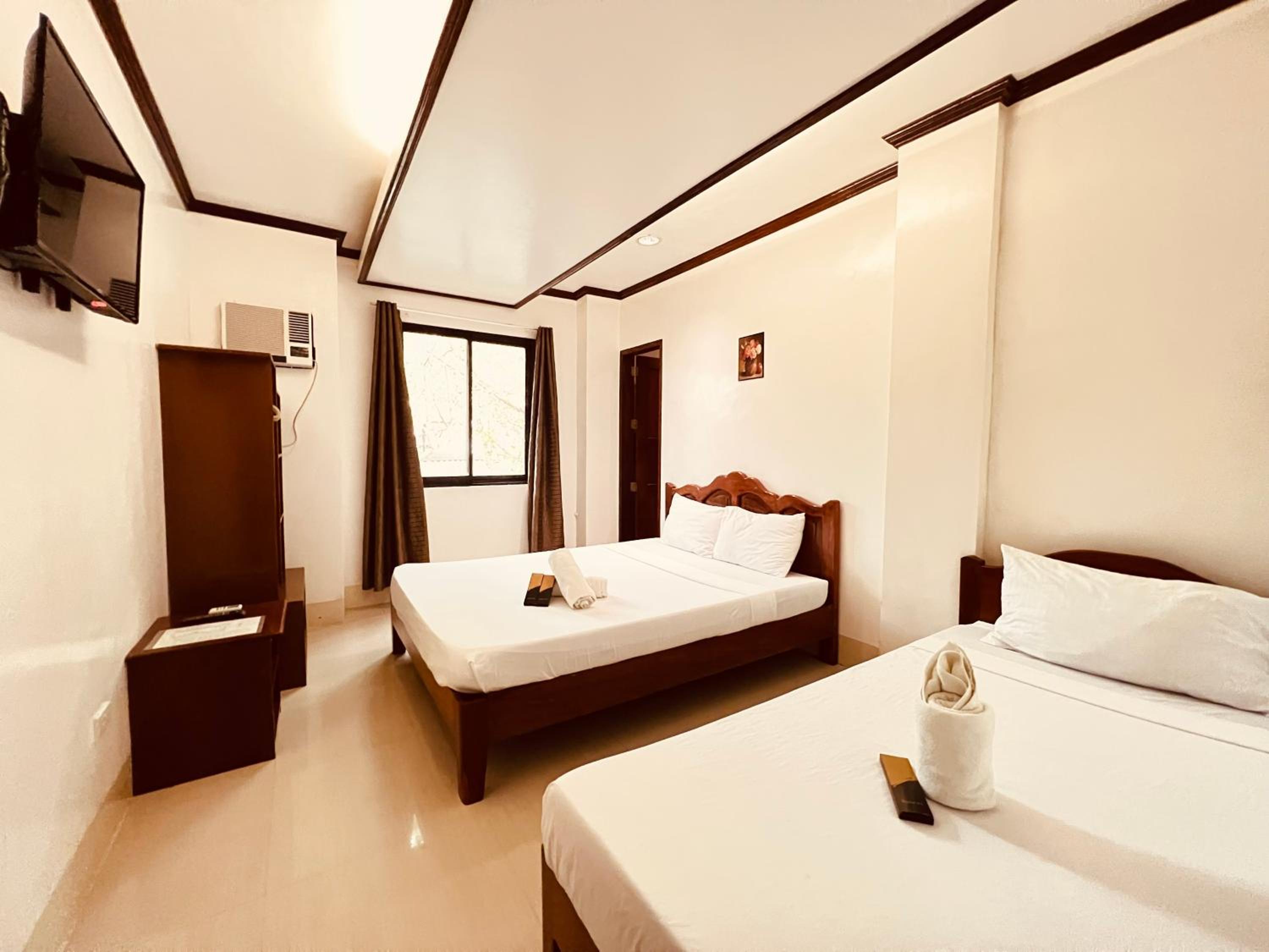 Superior Triple Room - Photo 5