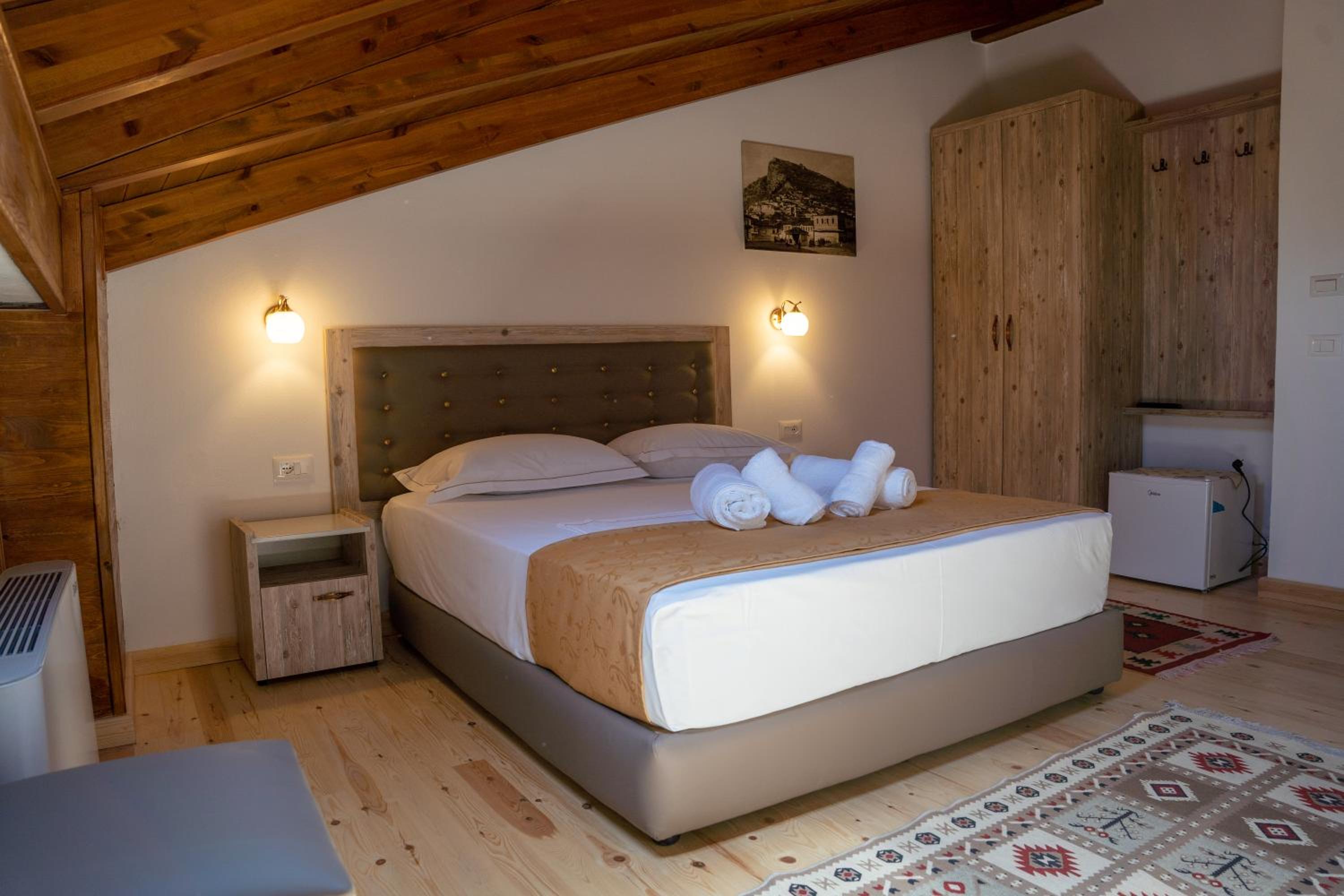 Deluxe Family Suite photo 2