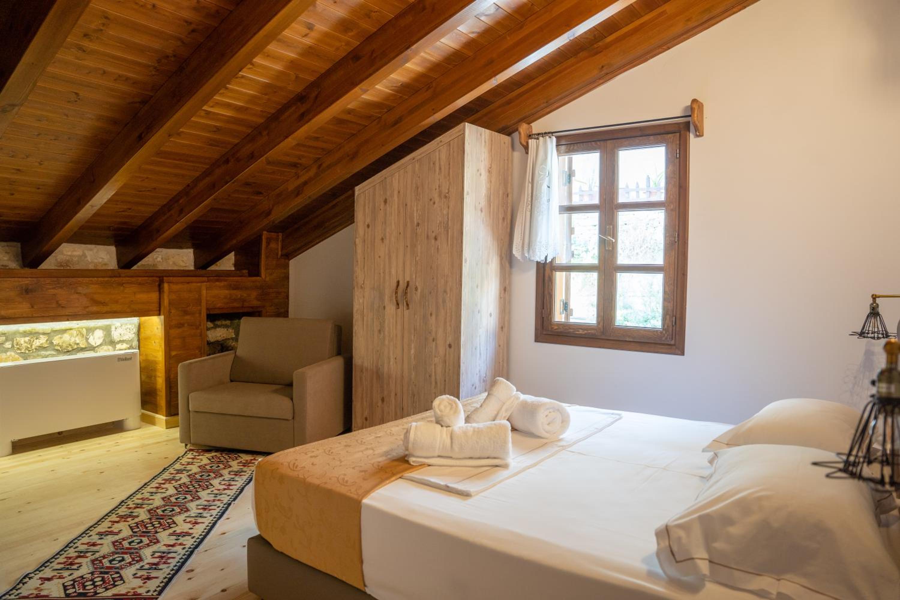 Triple Room with Private Bathroom