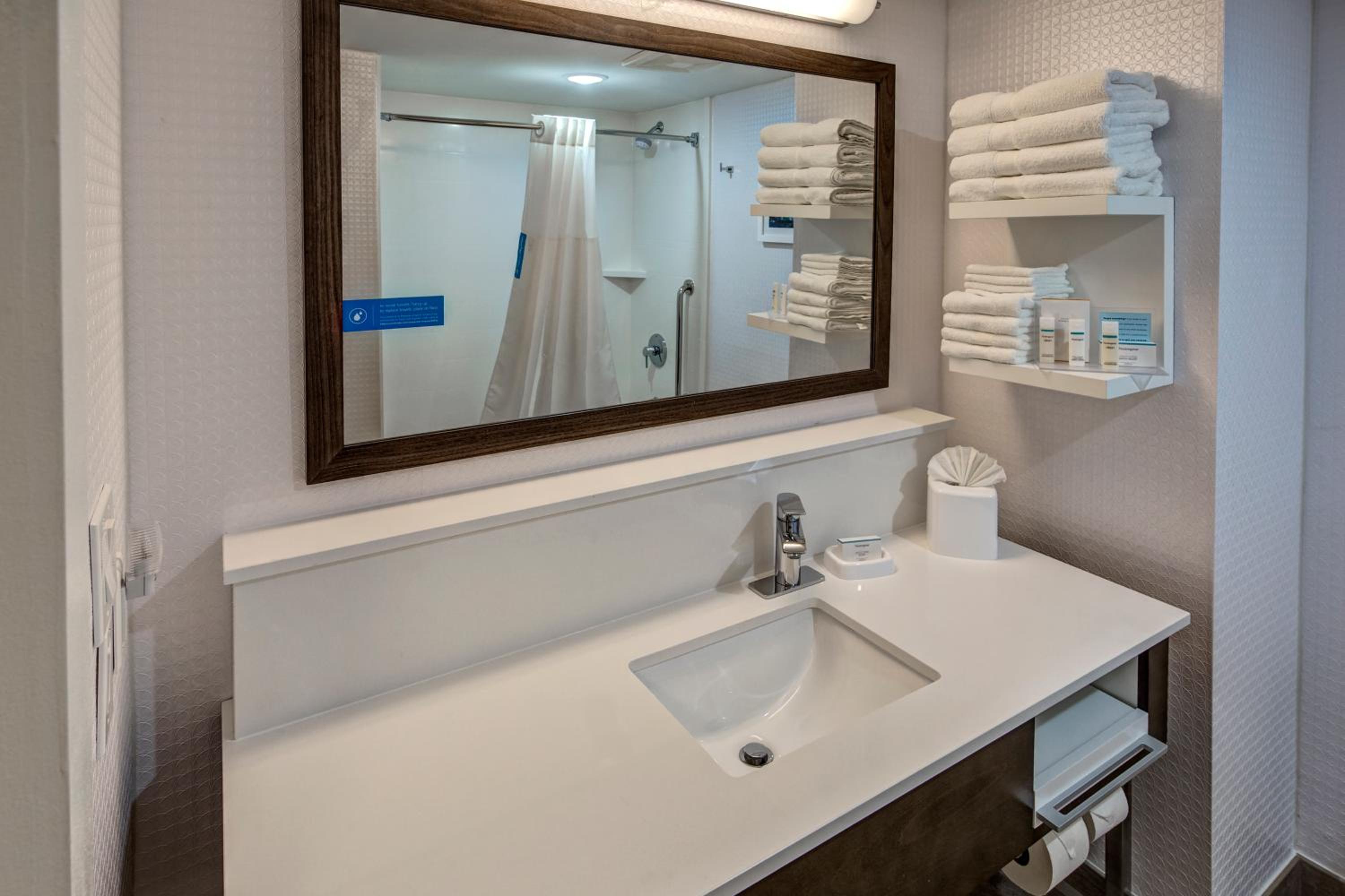 Deluxe Double Room with Two Double Beds - Non-Smoking - Photo 3
