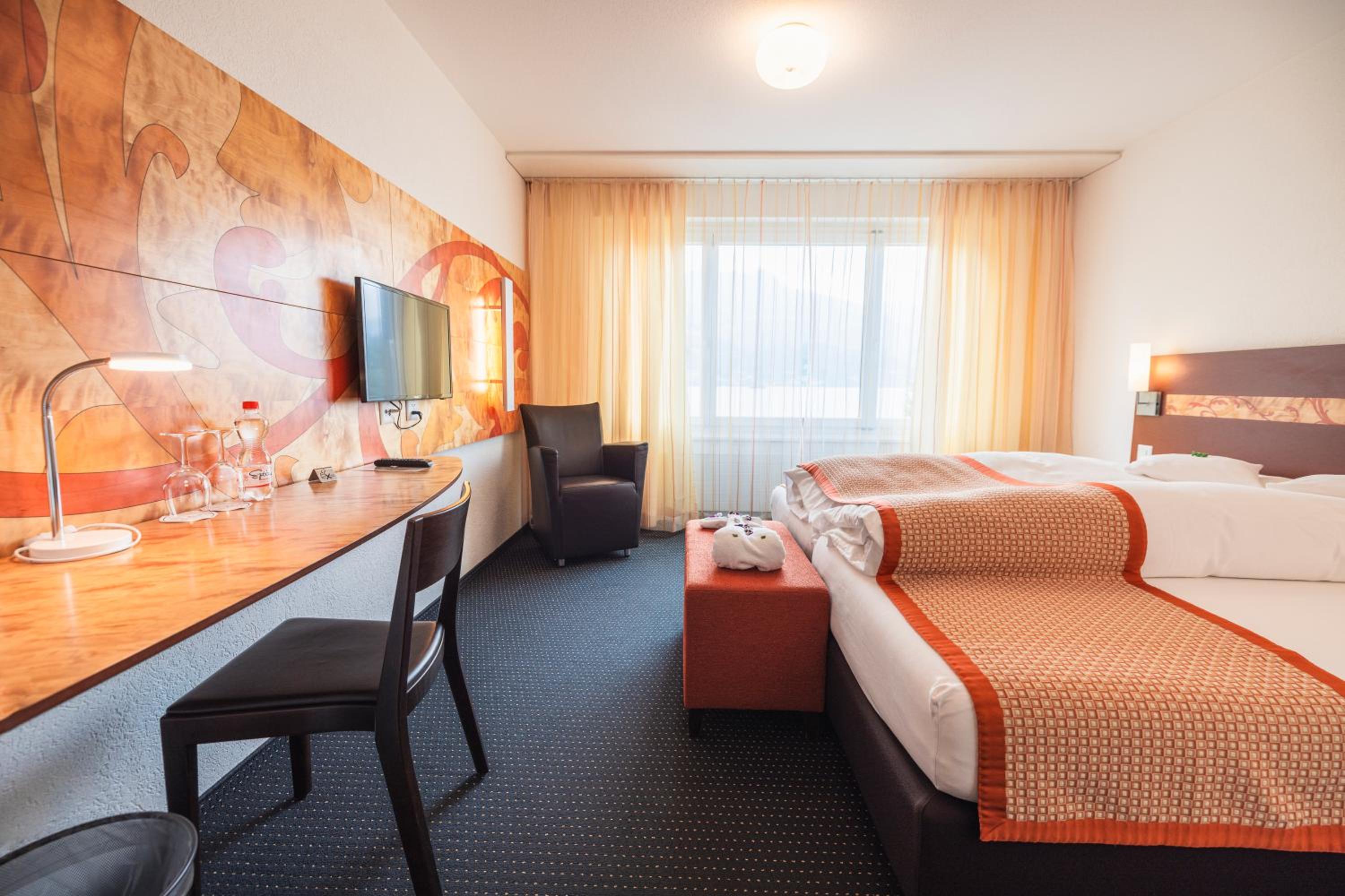 Standard Double or Twin Room with Bath - Photo 1