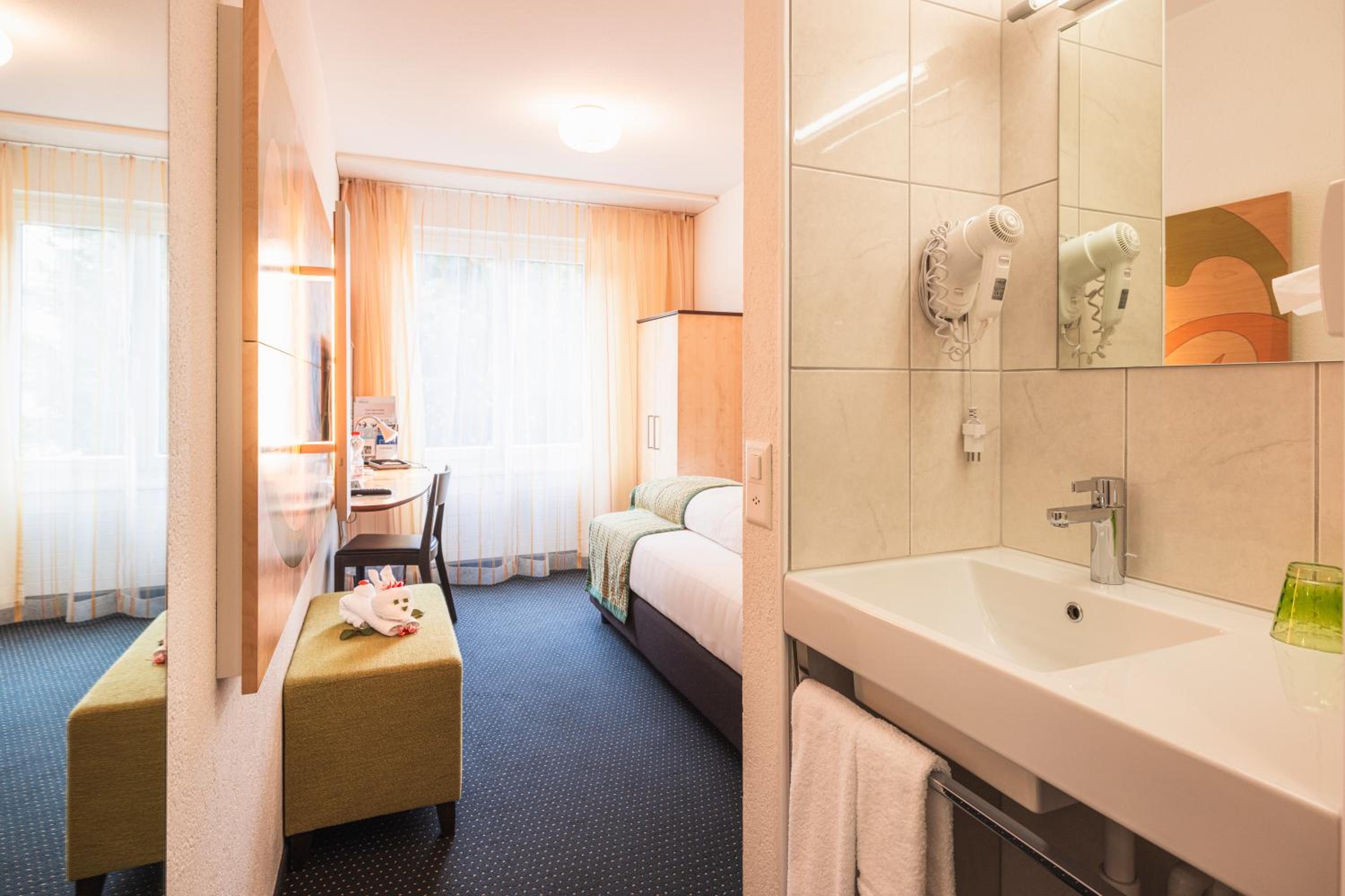 Standard Single Room photo 3