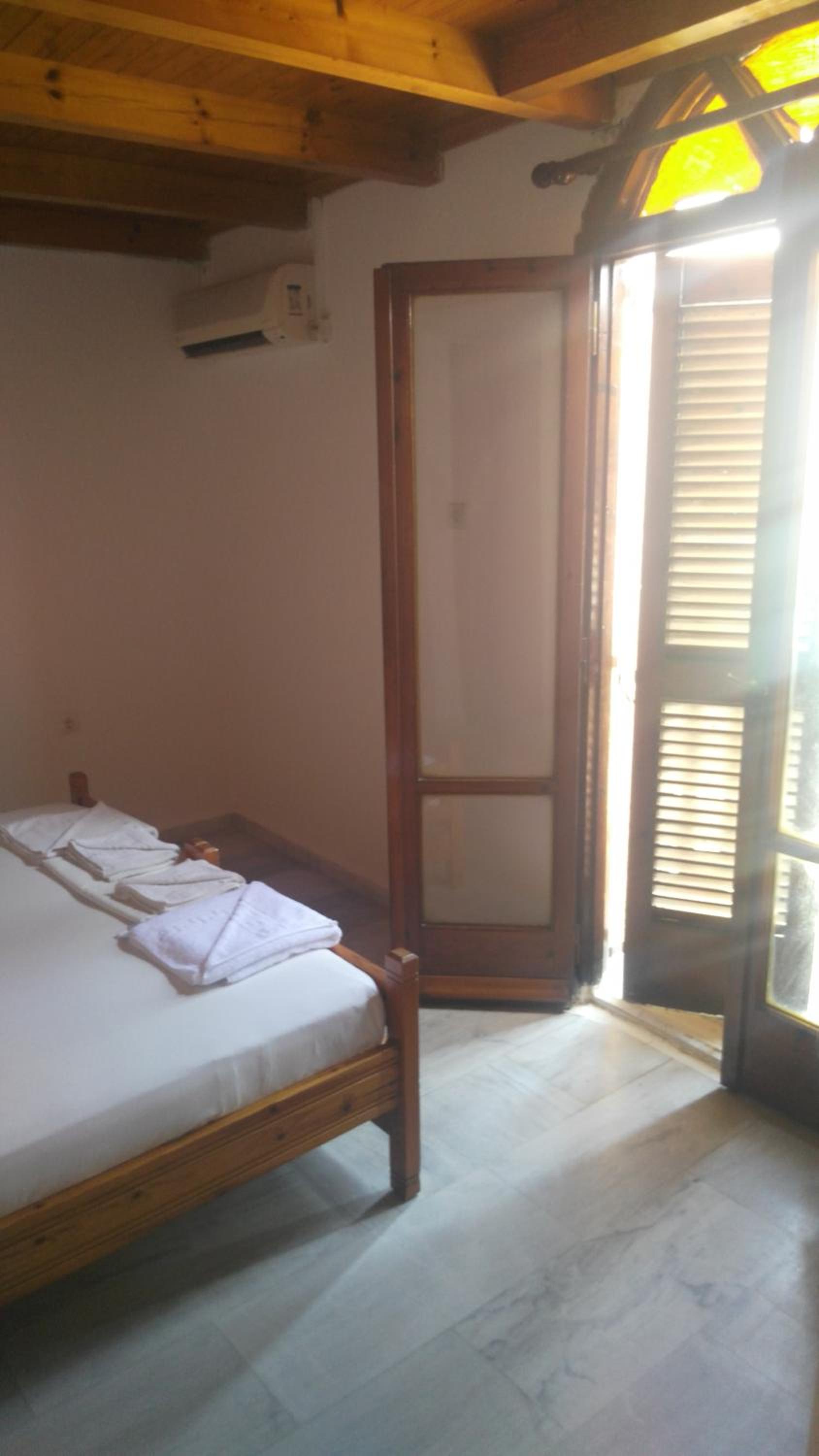 Double or Twin Room with Side Sea View photo 2
