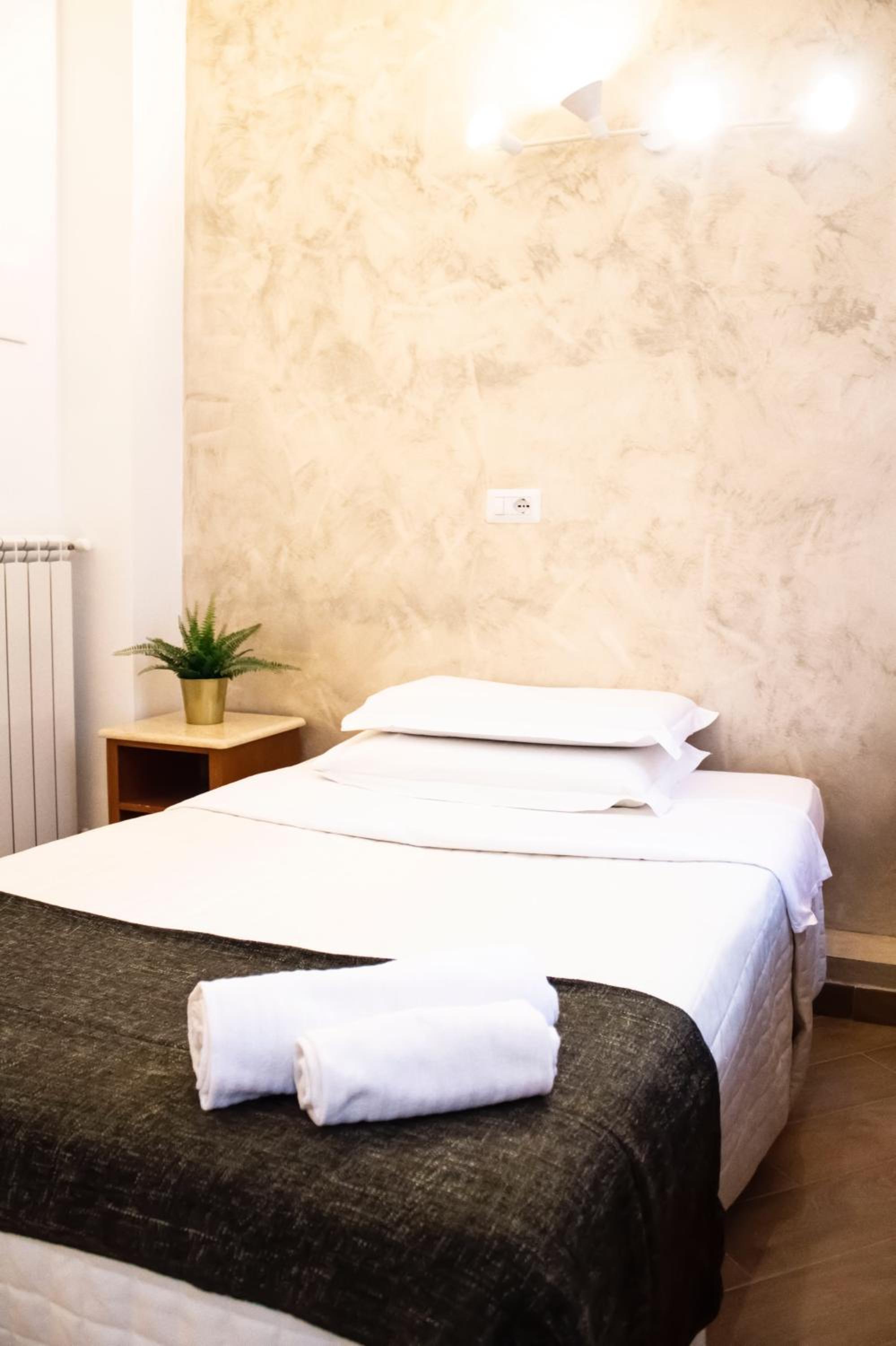 Single Room photo 1