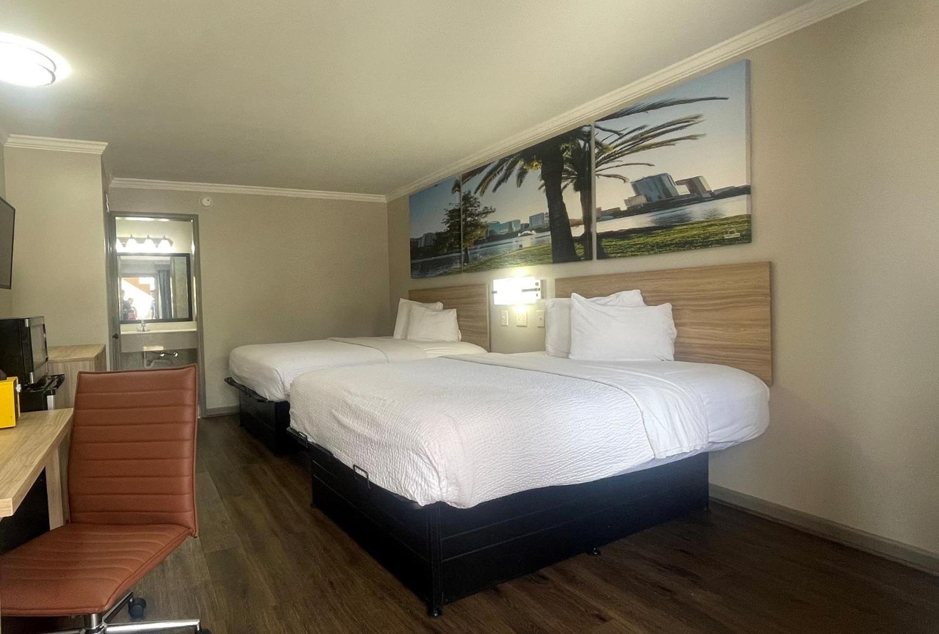Double Room with Two Double Beds - Non-Smoking - Photo 6