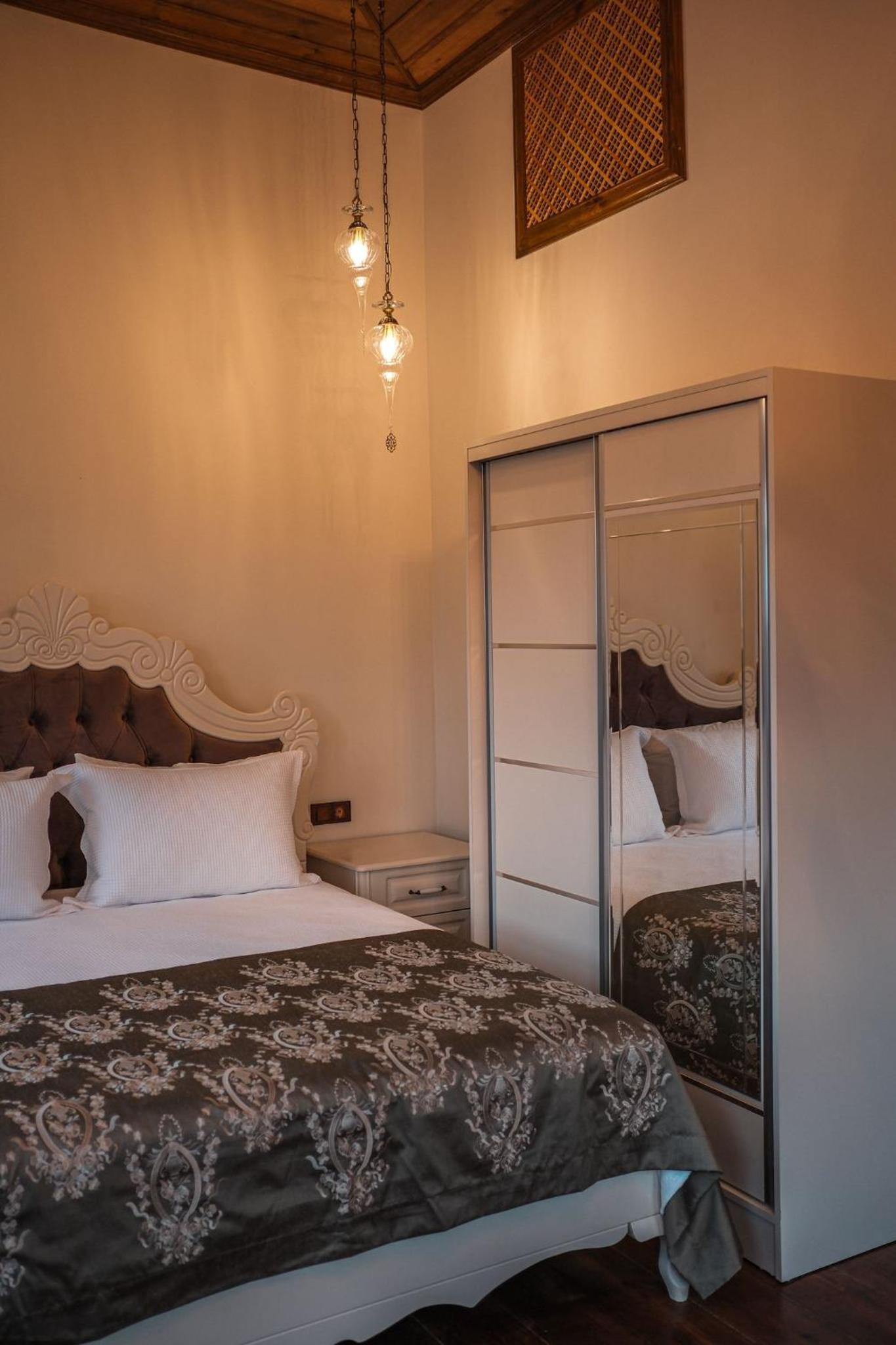 Double Room With Extra Bed photo 1