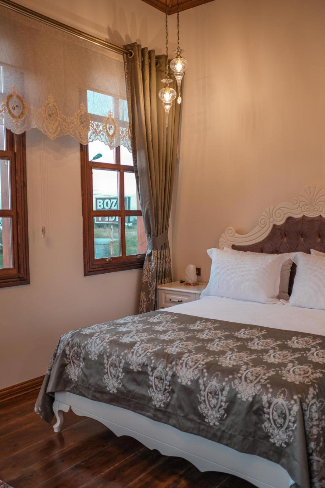 Double Room With Extra Bed photo 3